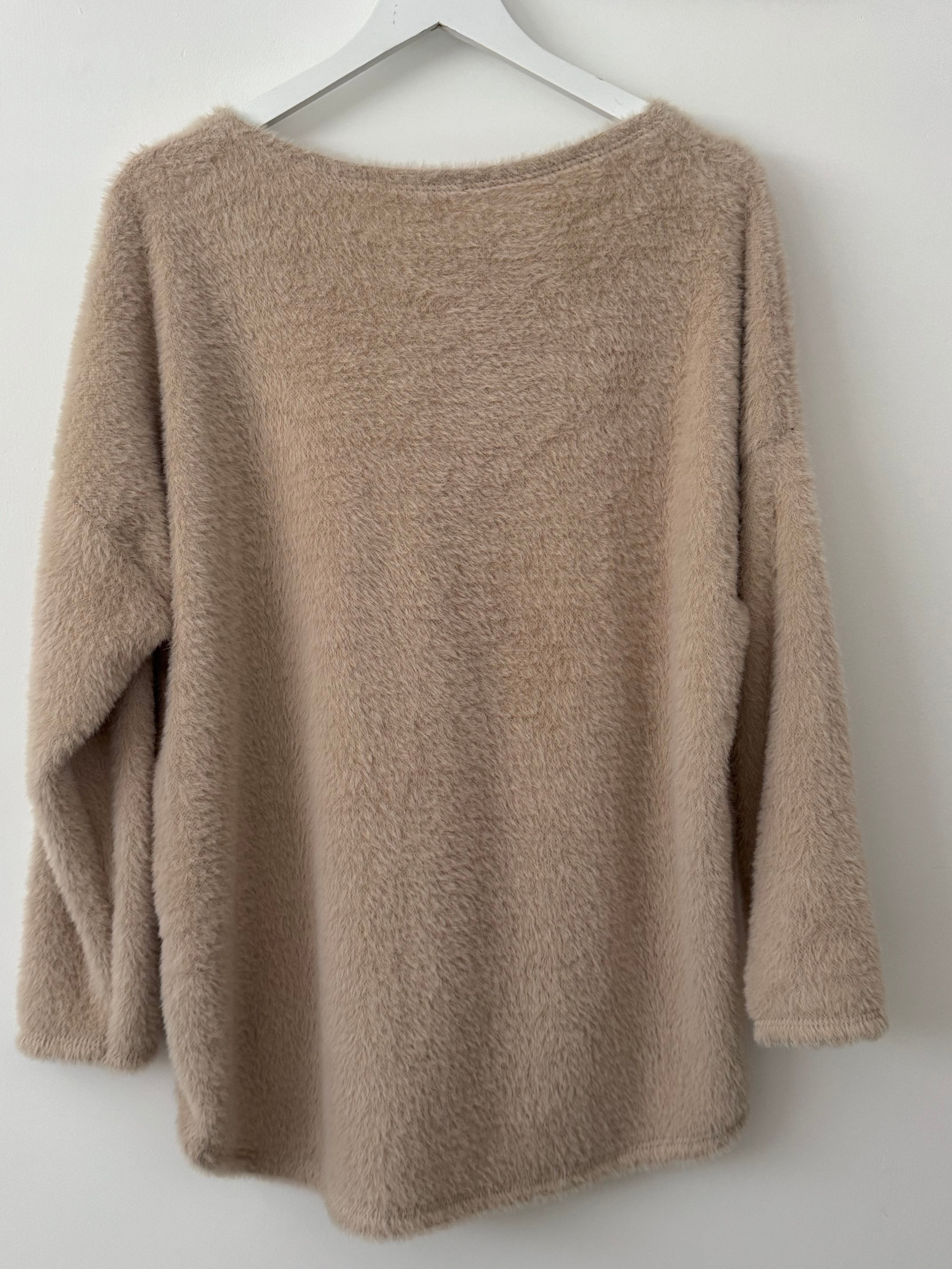 Oversized Fluffy Jumper in Latte