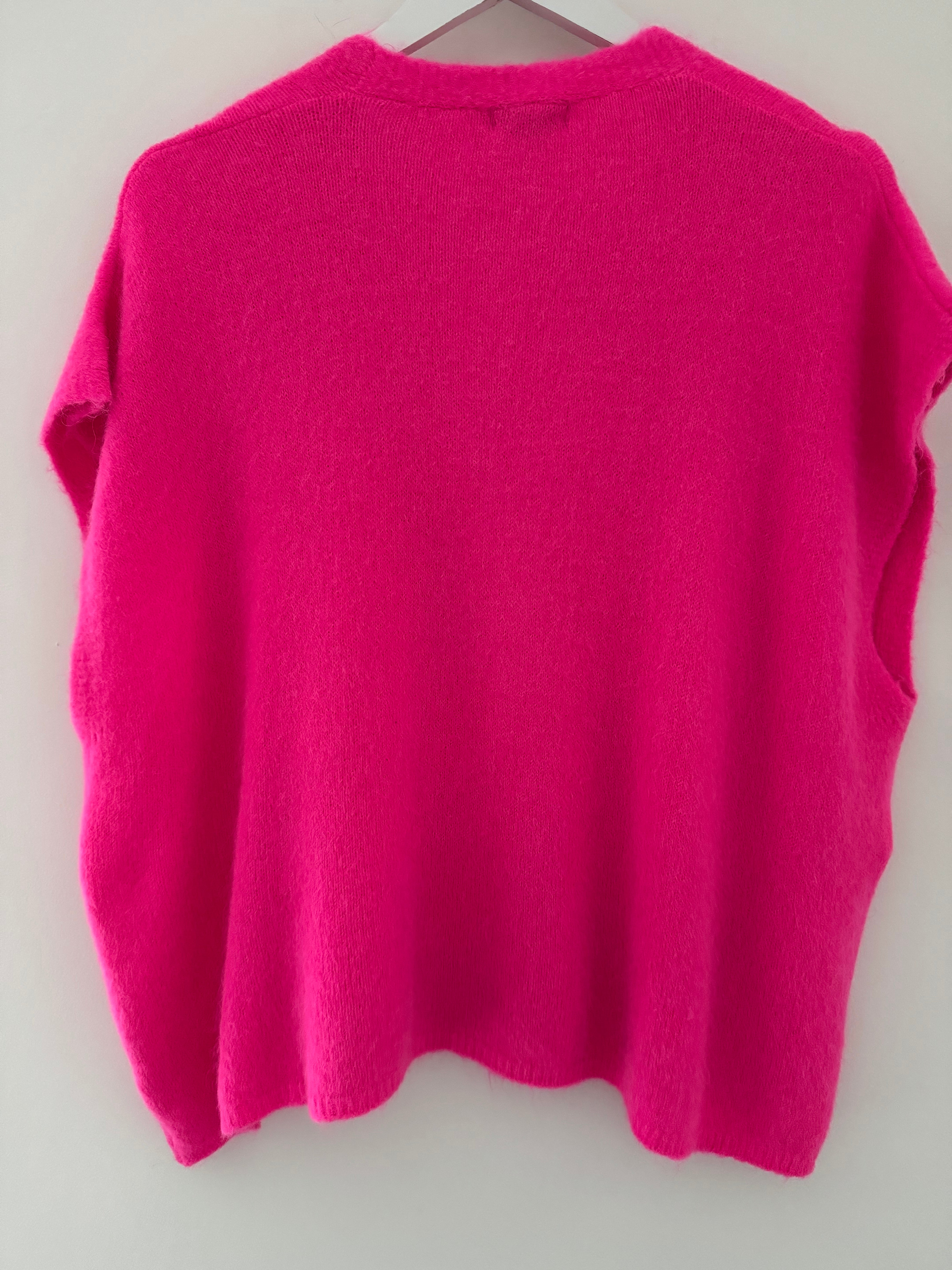 Alpaca Button Tank in Neon Pink