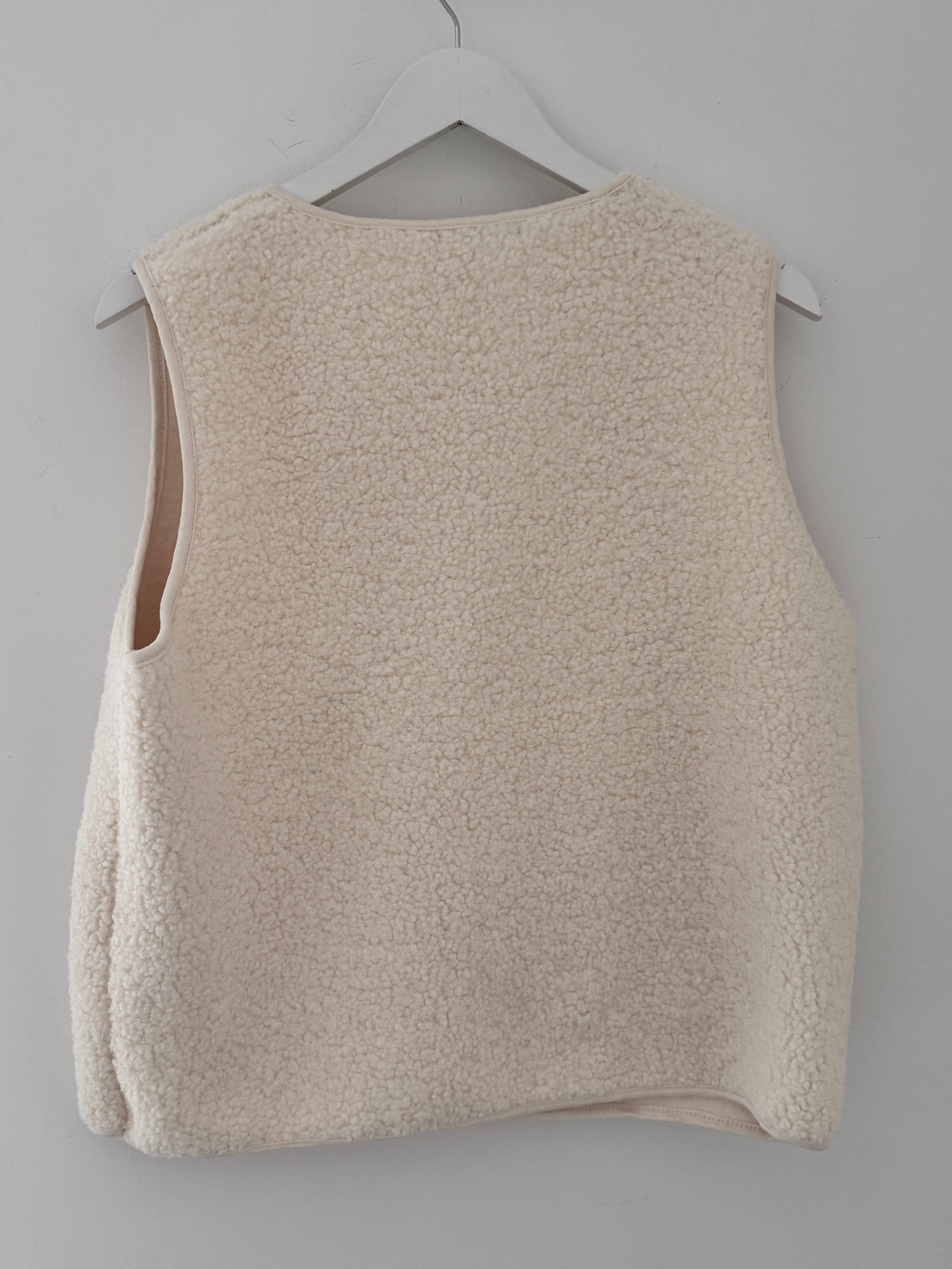 Boucle Gilet in Vanilla