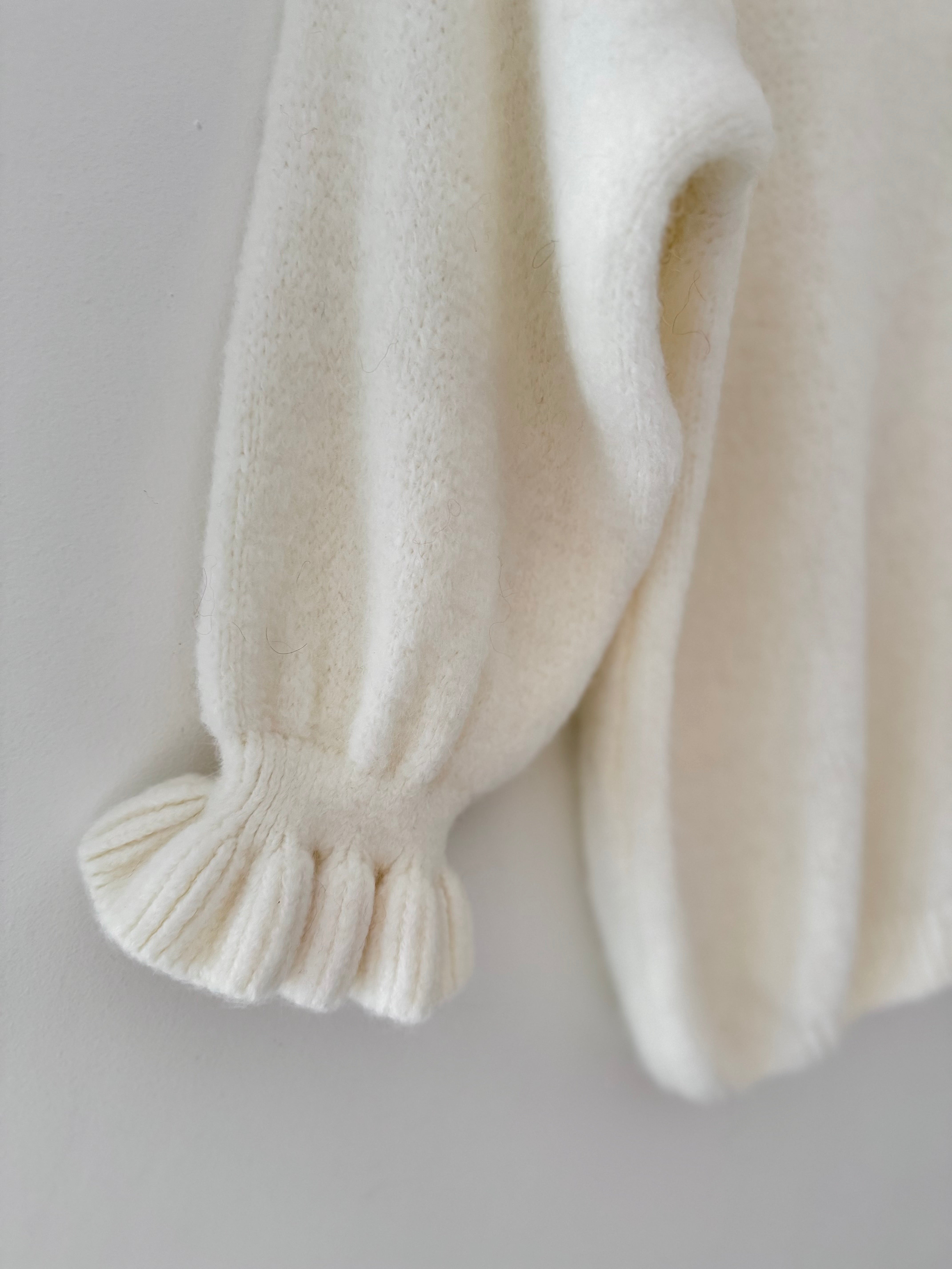 Alpaca Cardi with Frill Cuffs in Winter White