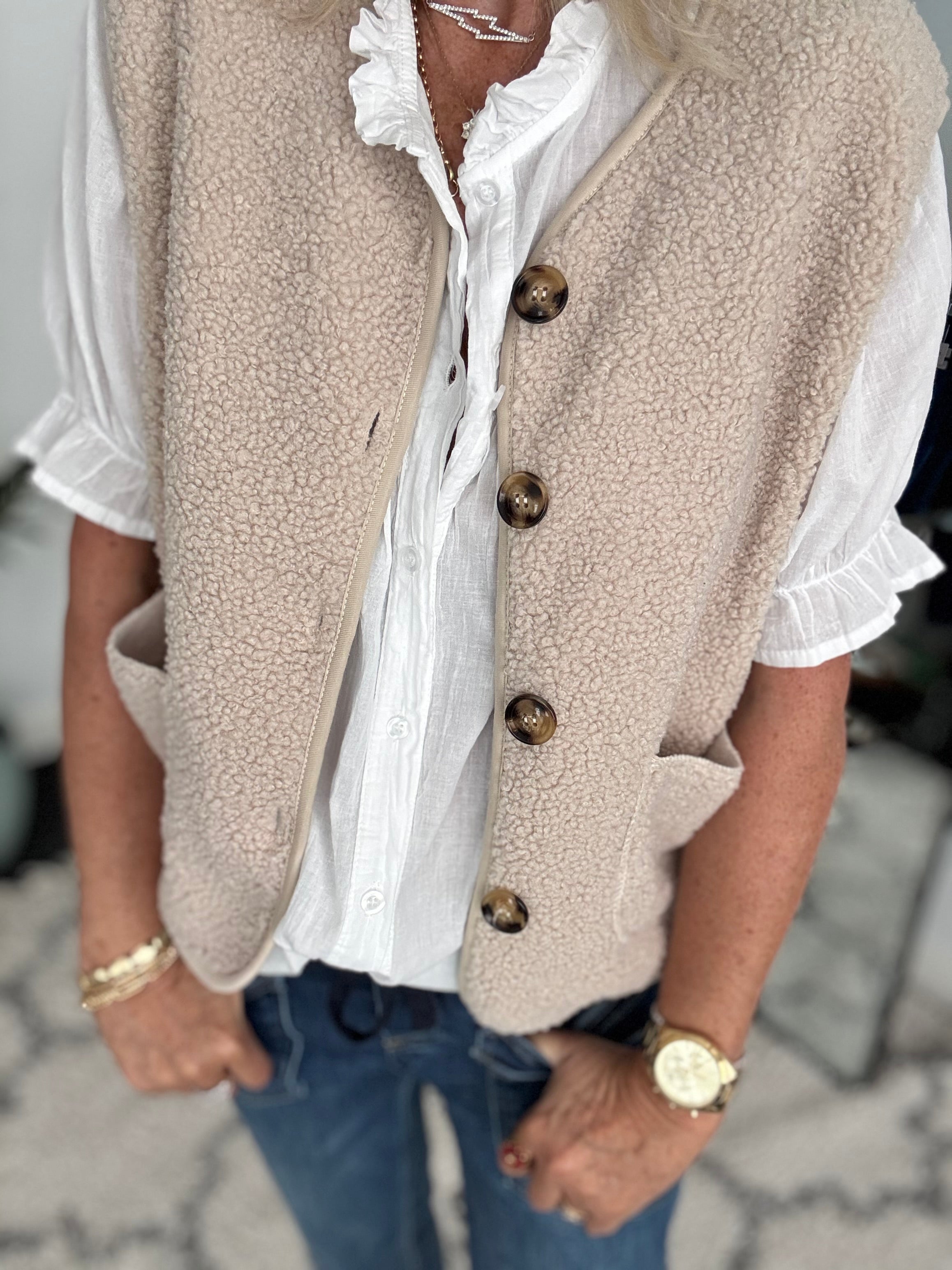 Boucle Gilet in Ecru