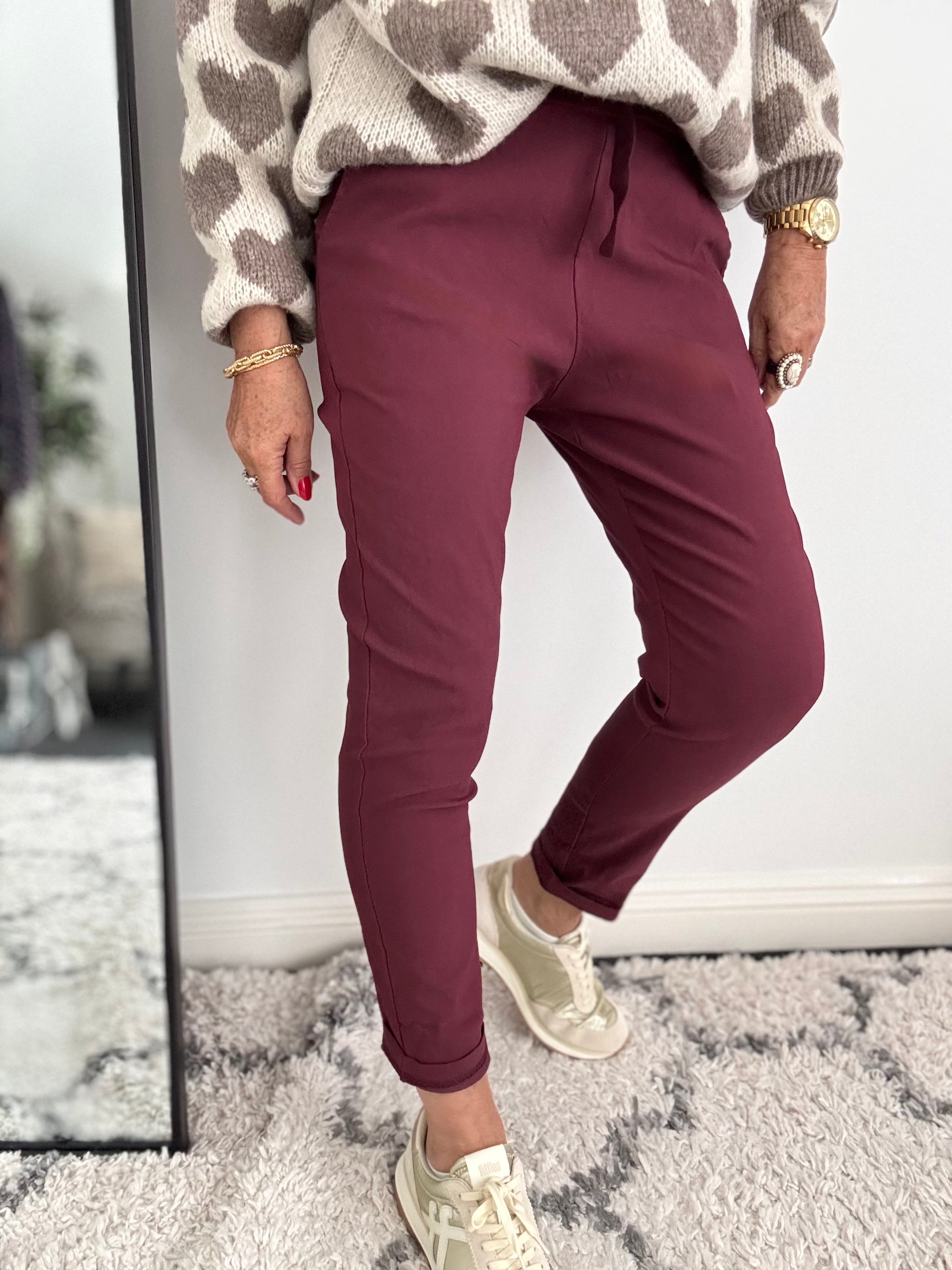 Super Stretch Joggers in Claret