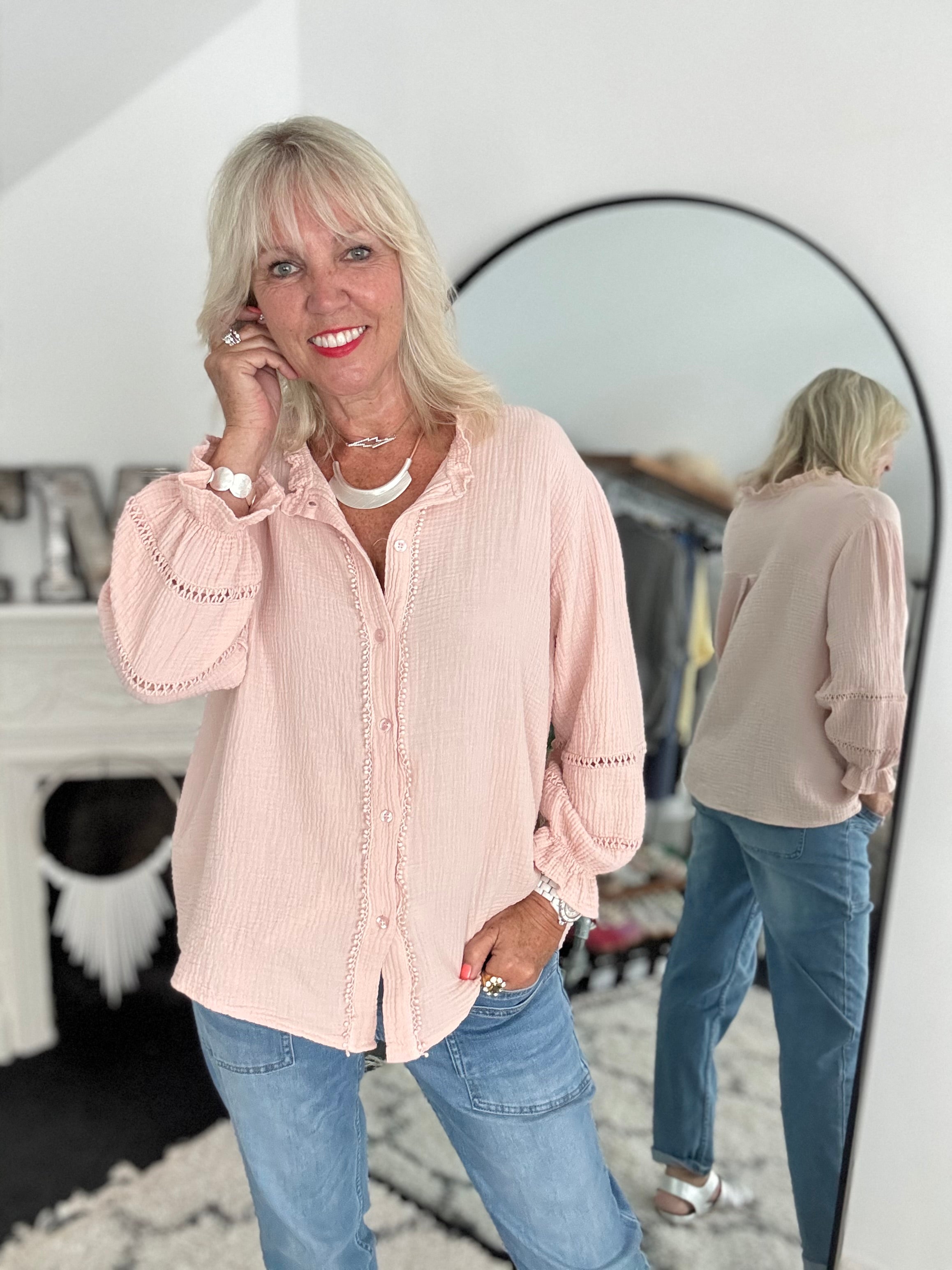 Detailed Cheesecloth Shirt in Soft Pink