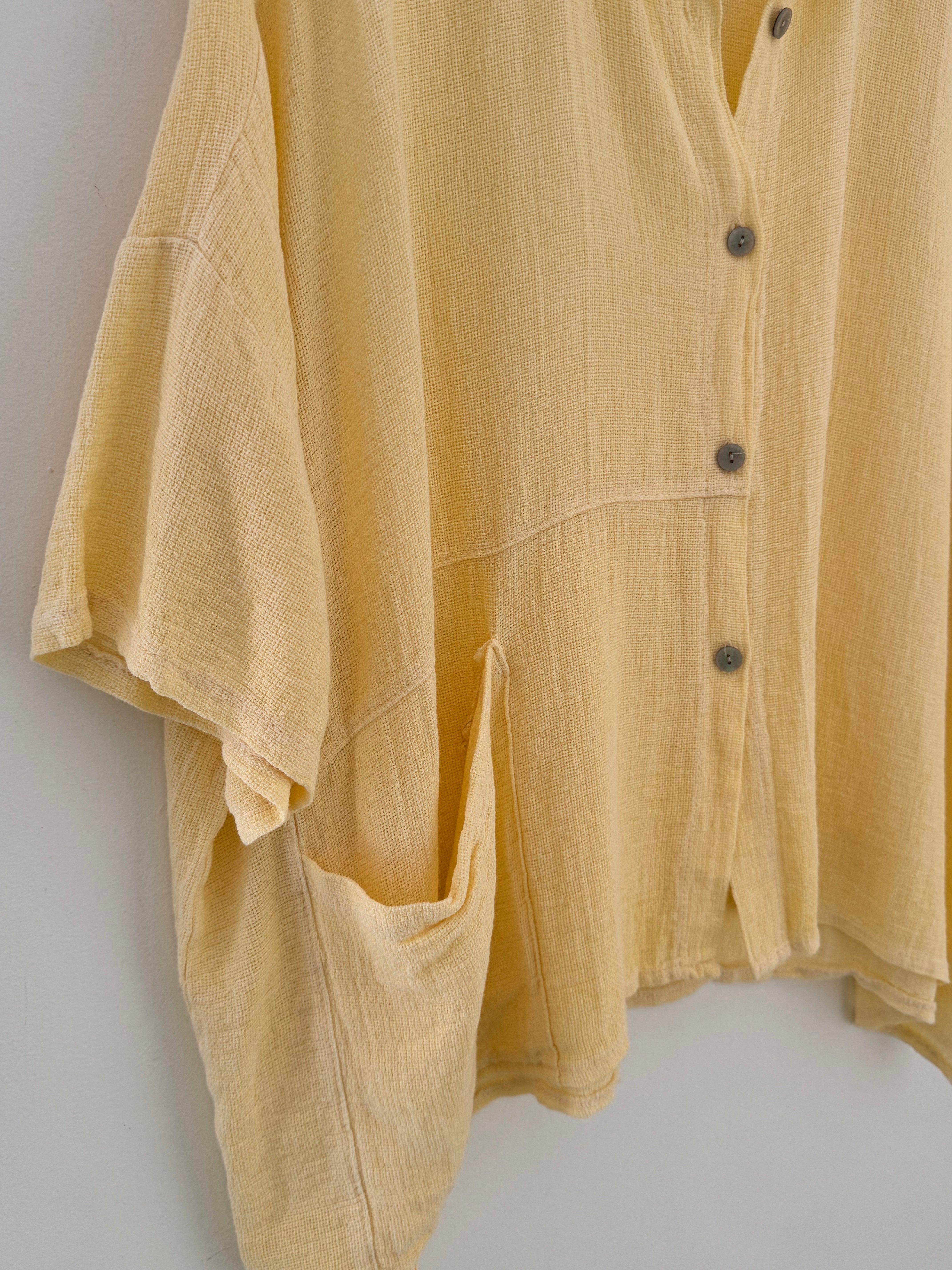 Linen & Cotton Buttoned Shirt in Soft Lemon