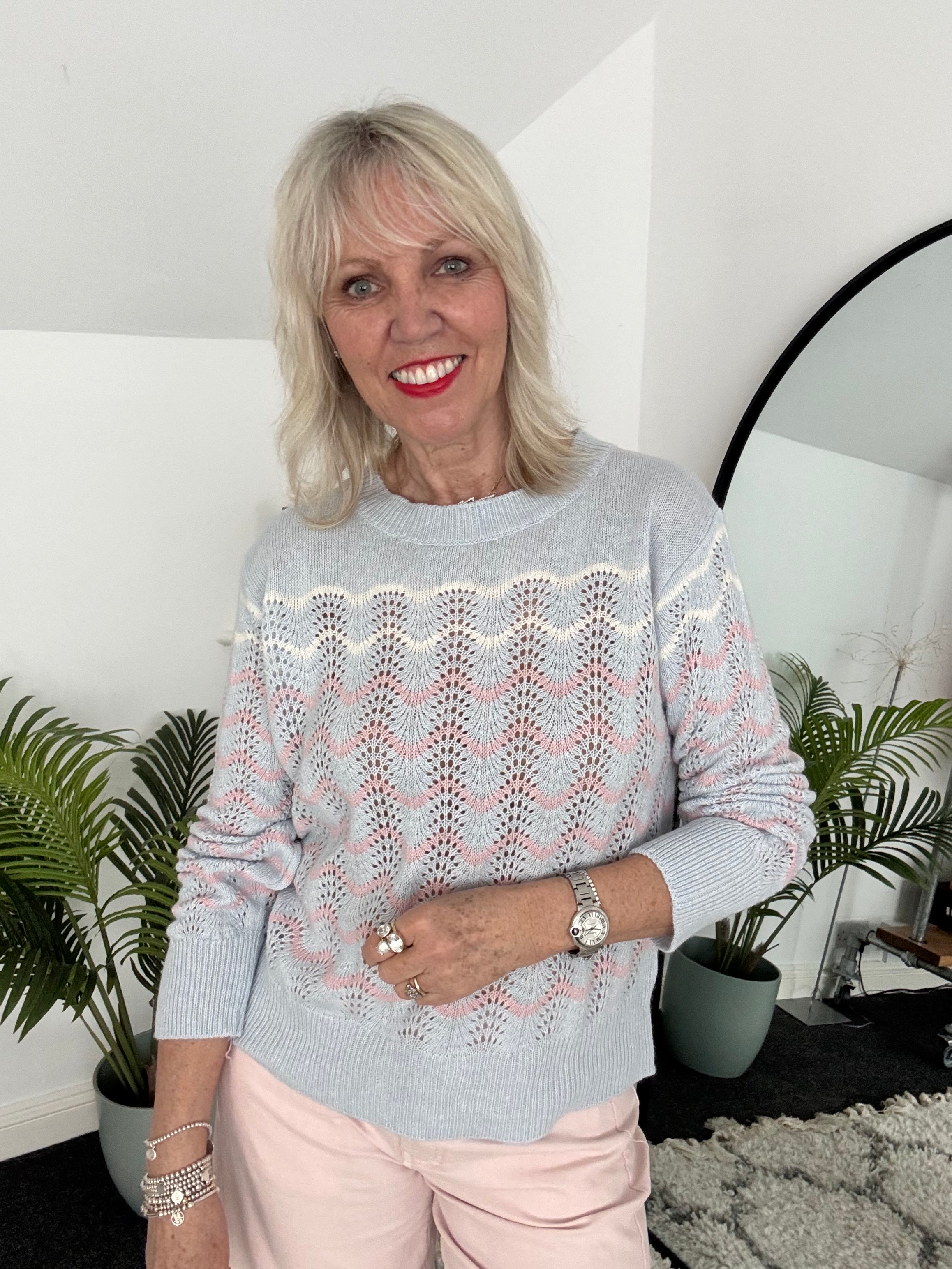 Wavy Cashmere Jumper in Blue & Pink