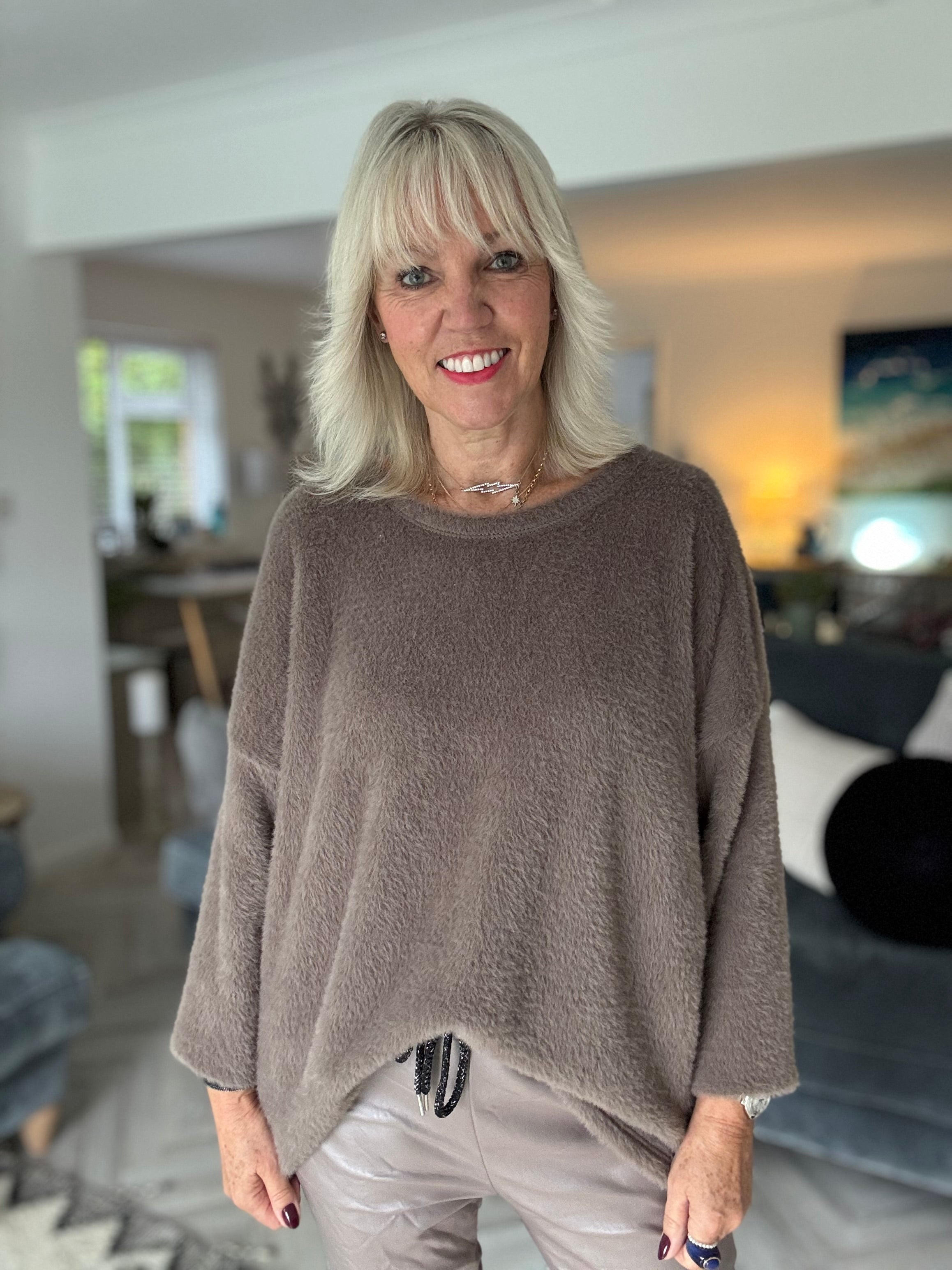 Oversized Fluffy Jumper in Mocha