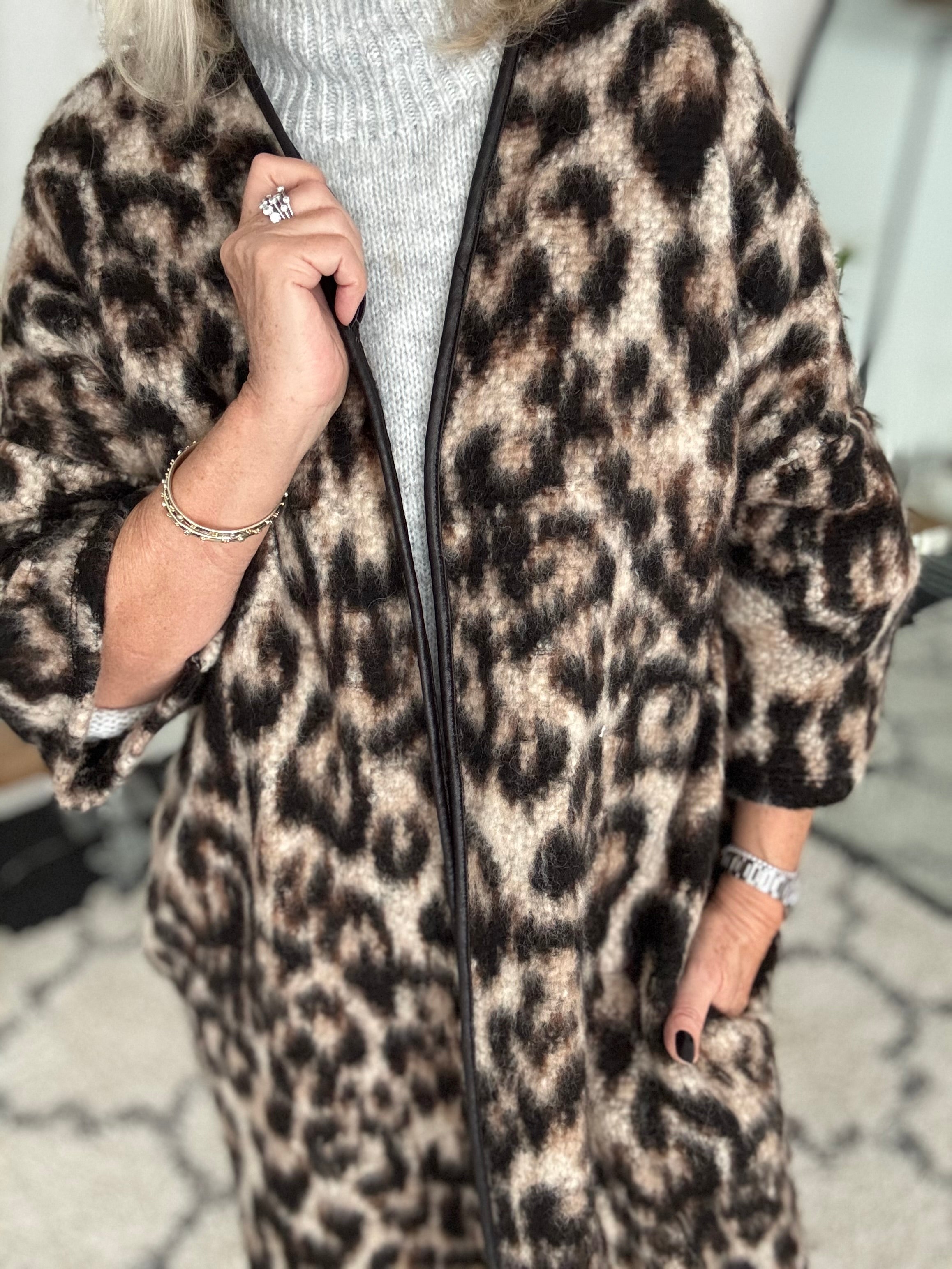 Soft Coatigan in Leopard