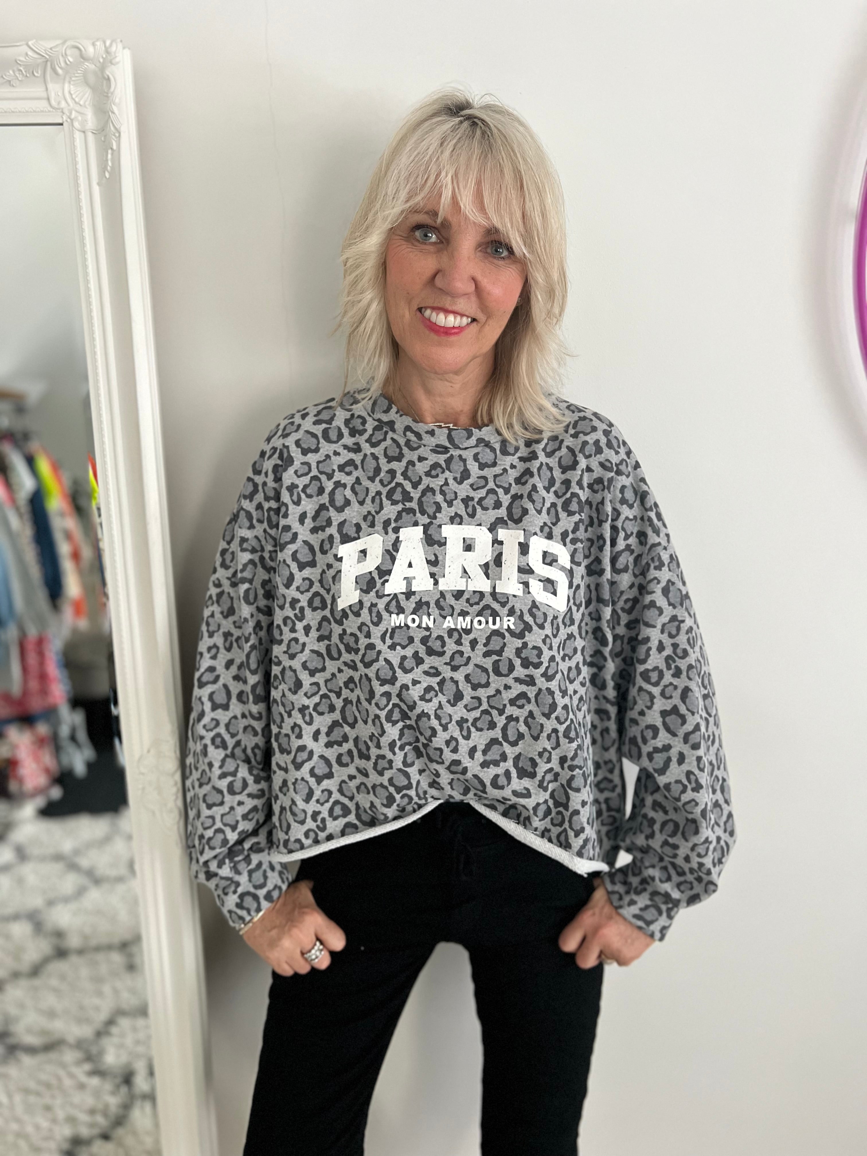 Paris Sweatshirt in Grey Leopard