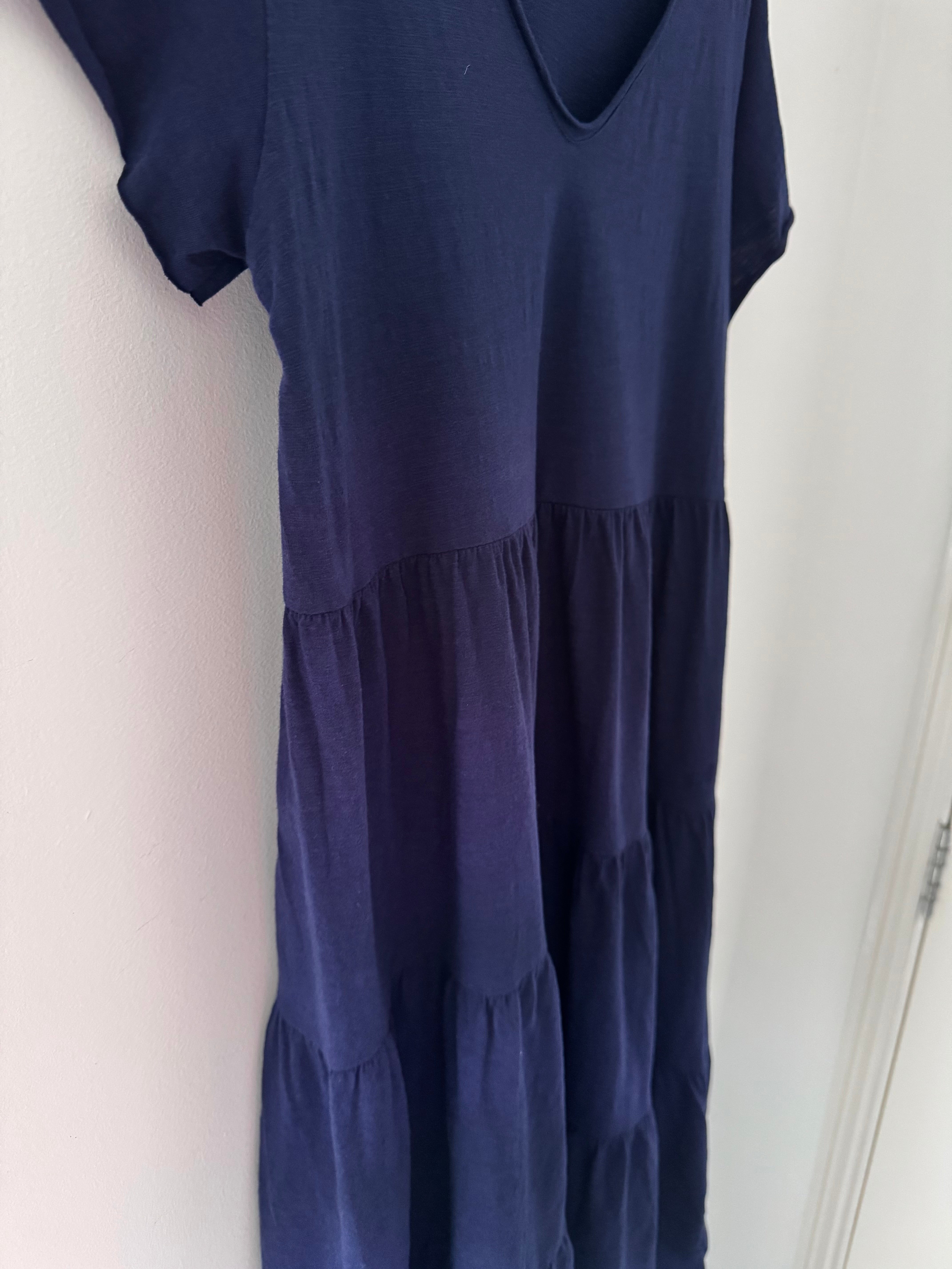Tiered Cotton Stretch Dress in Navy