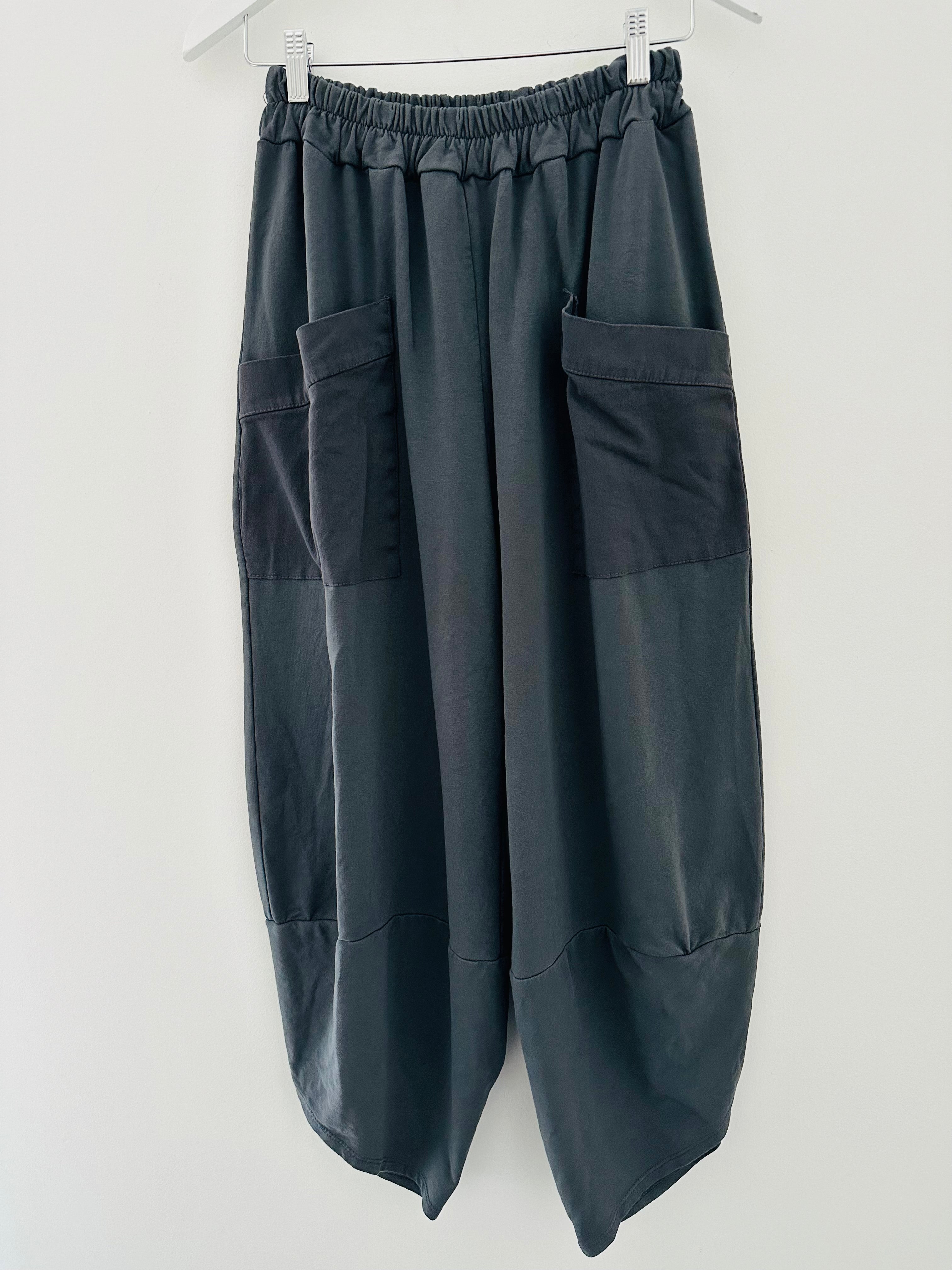 Barrel Shape Cotton Jersey Trousers in Charcoal