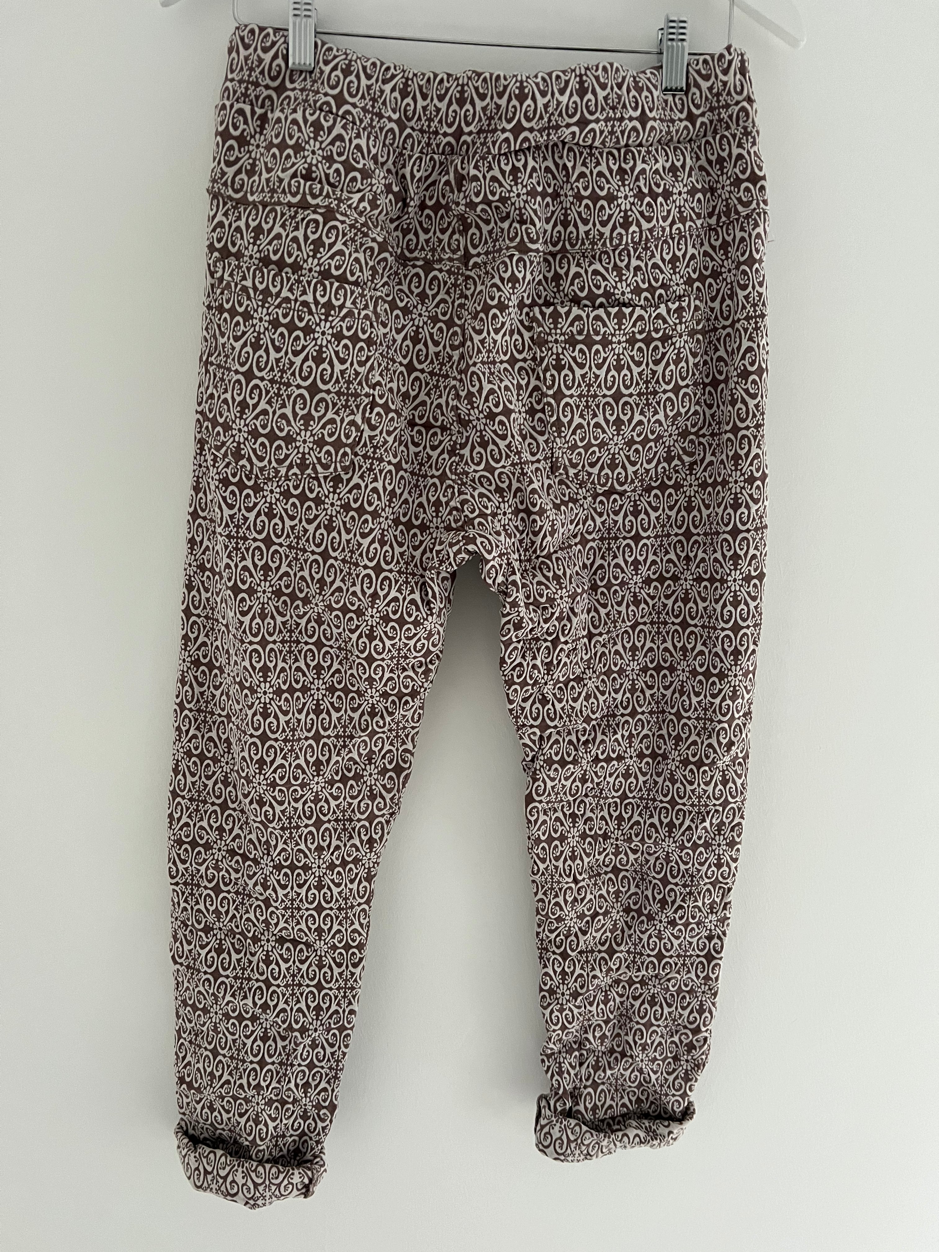 Super Stretch Print Joggers in Pinky Brown