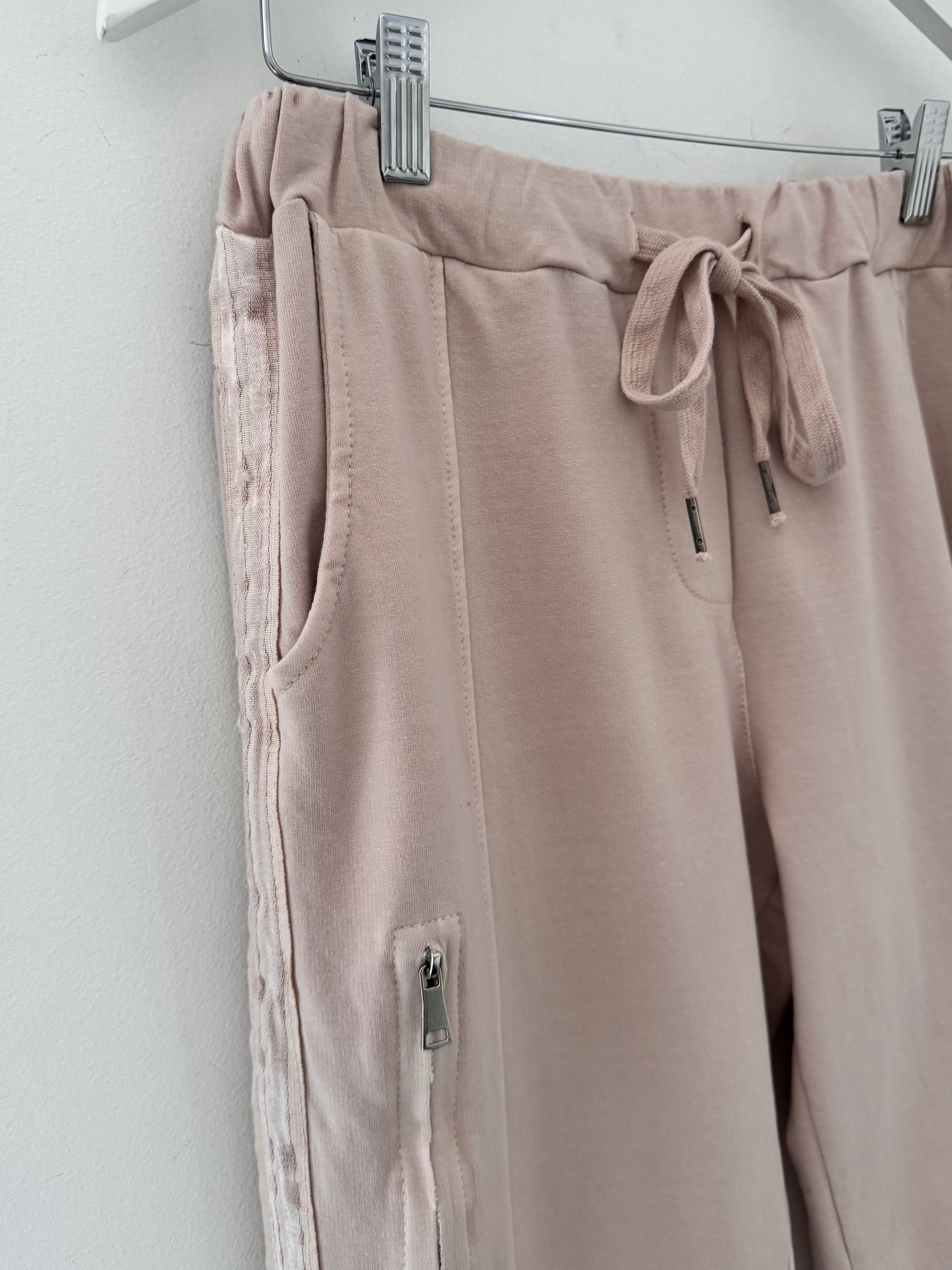 Jersey Stretch Joggers in Soft Pink