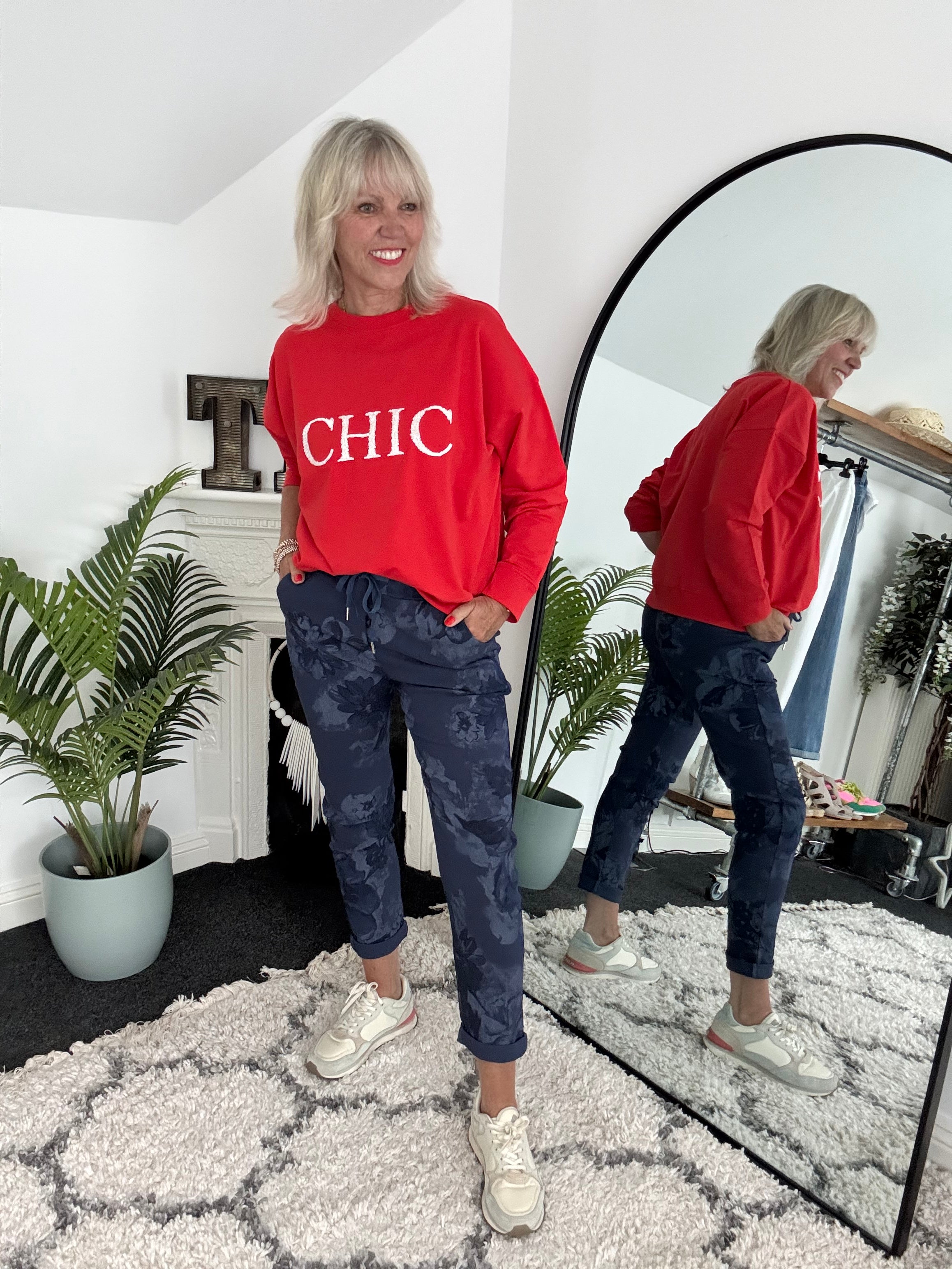 Super Stretch Floral Print Joggers in Navy