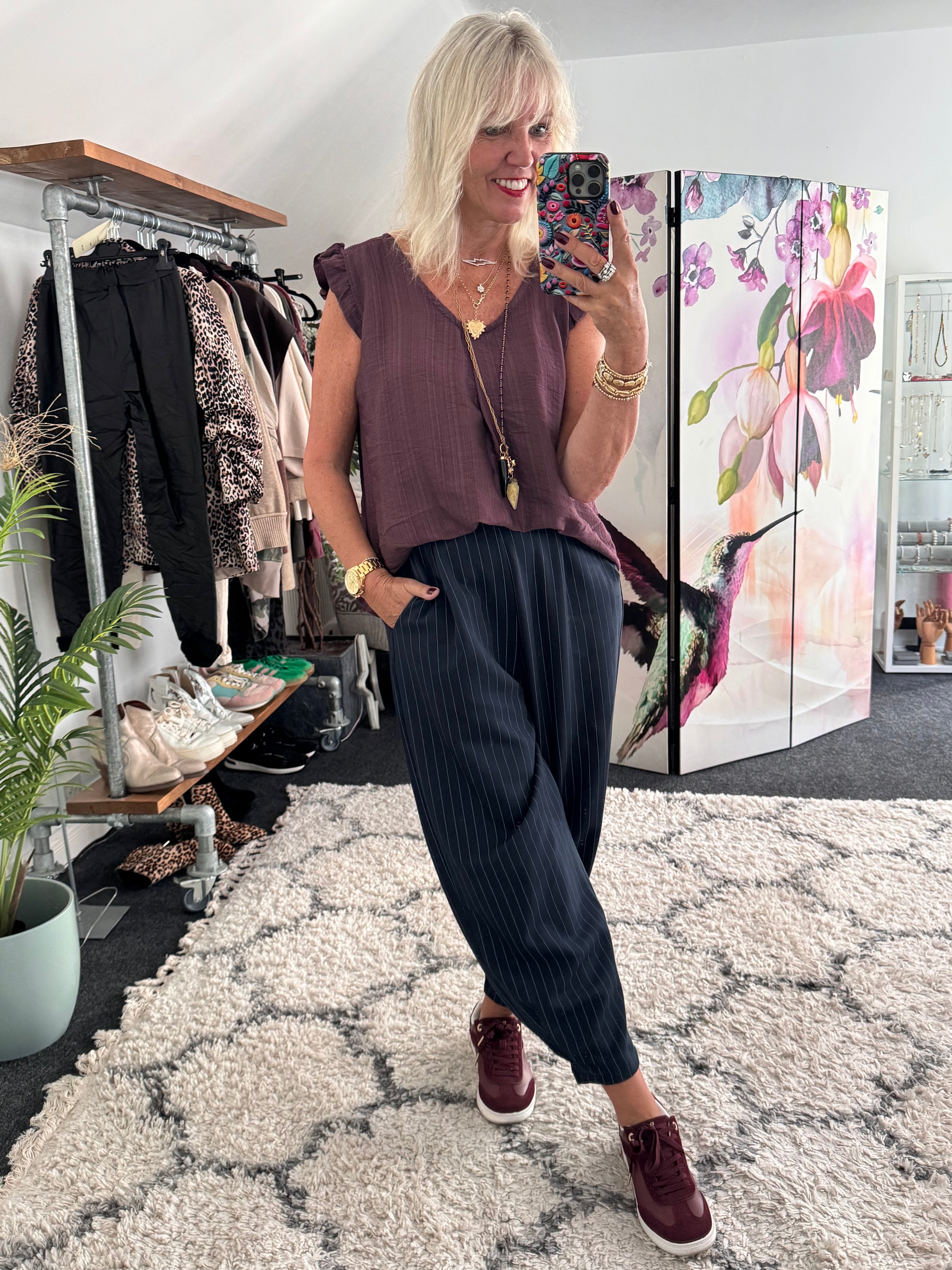 Simple Scoop Neck Top in Plum