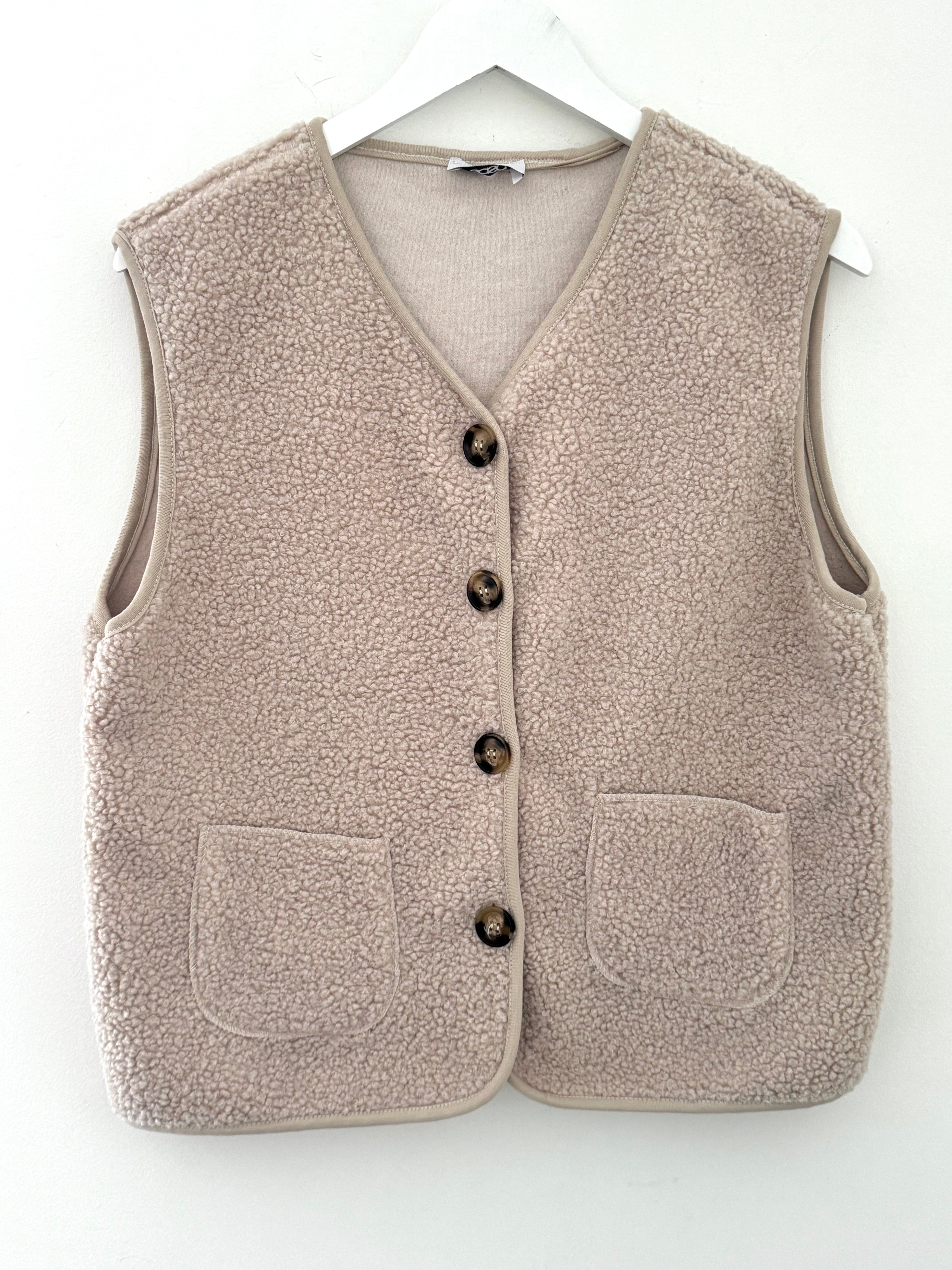 Boucle Gilet in Ecru