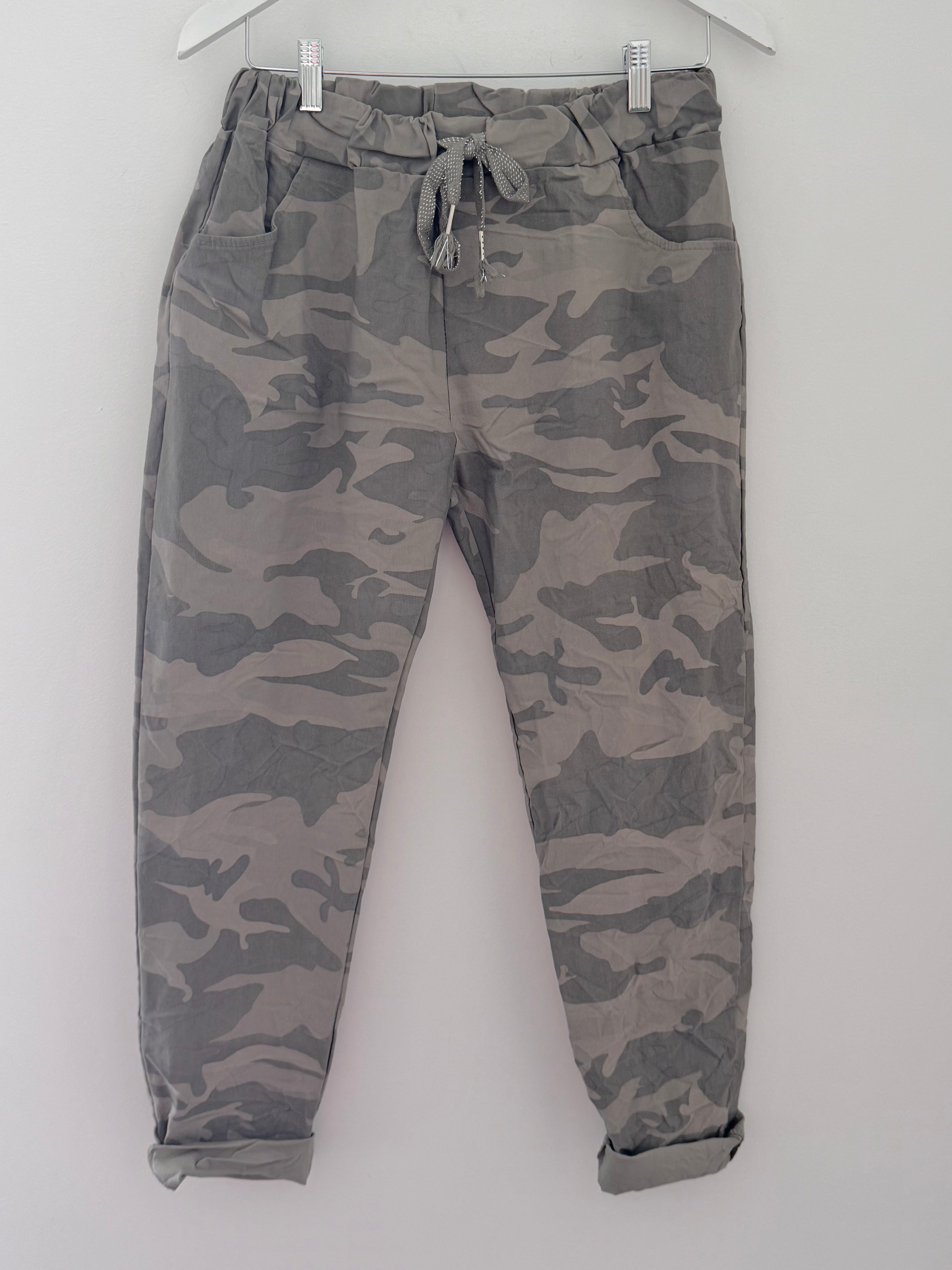 Super Stretch Joggers in Mocha Camo