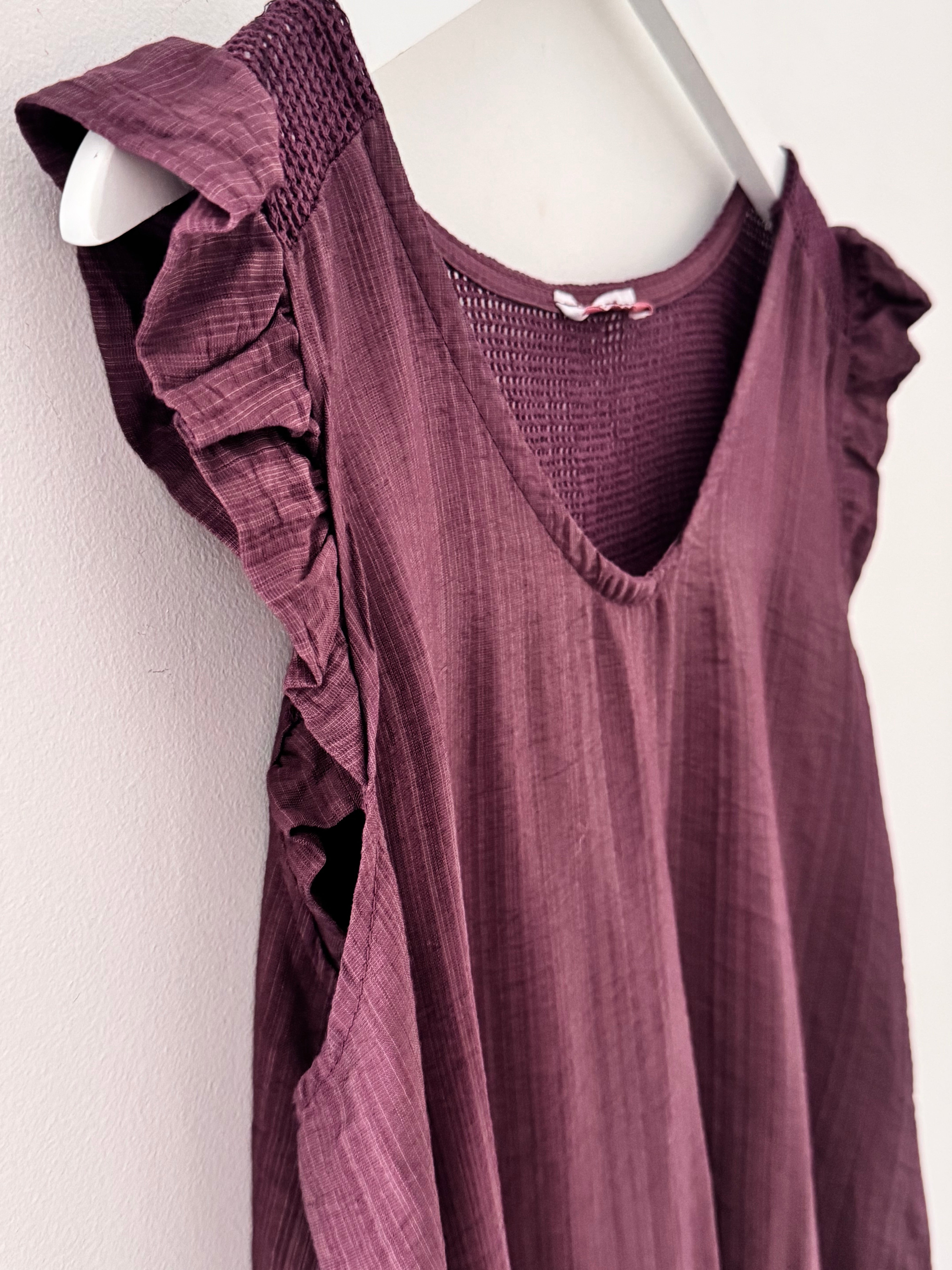 Simple Scoop Neck Top in Plum
