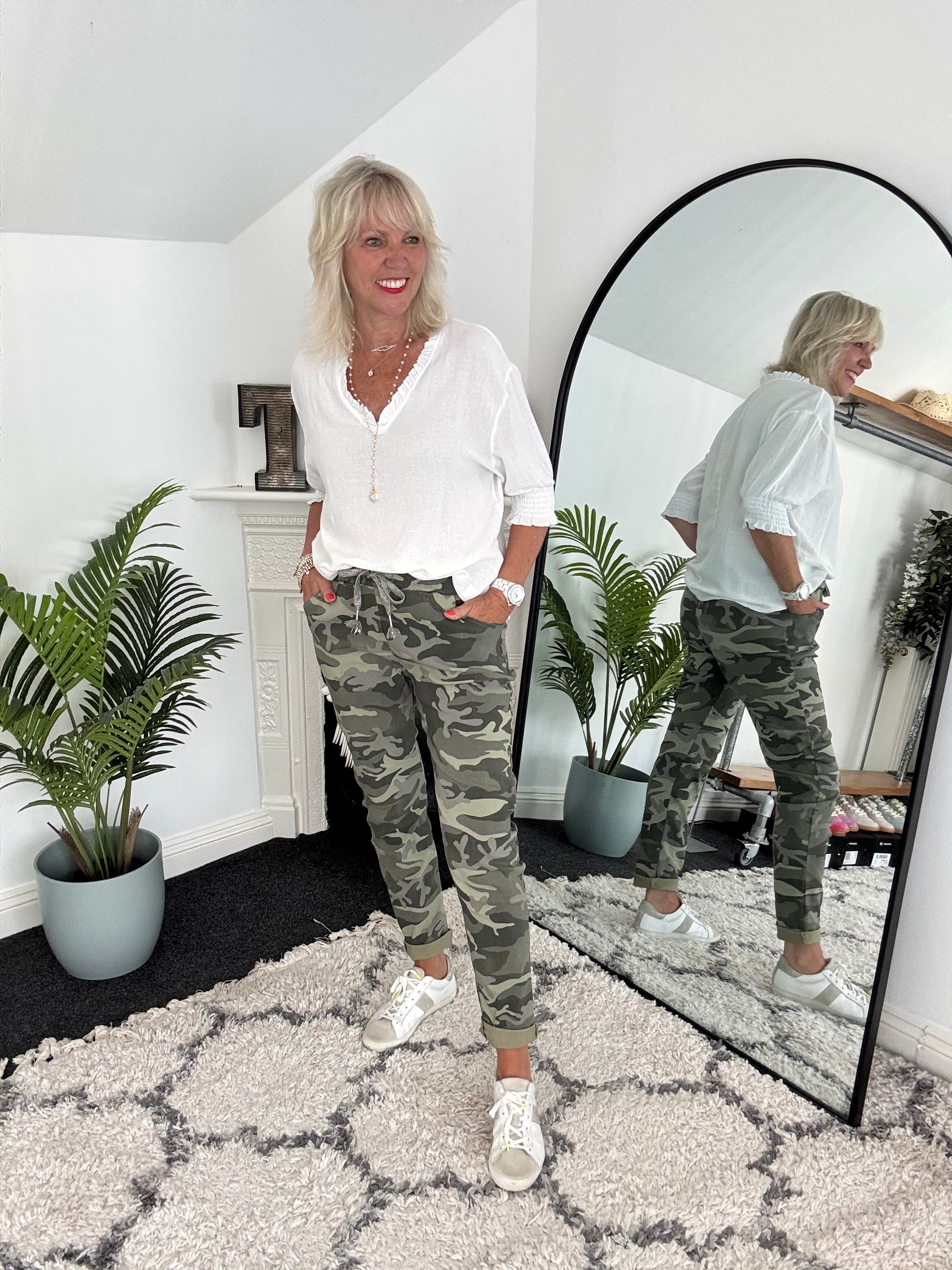 Super Stretch Joggers in Khaki Camo