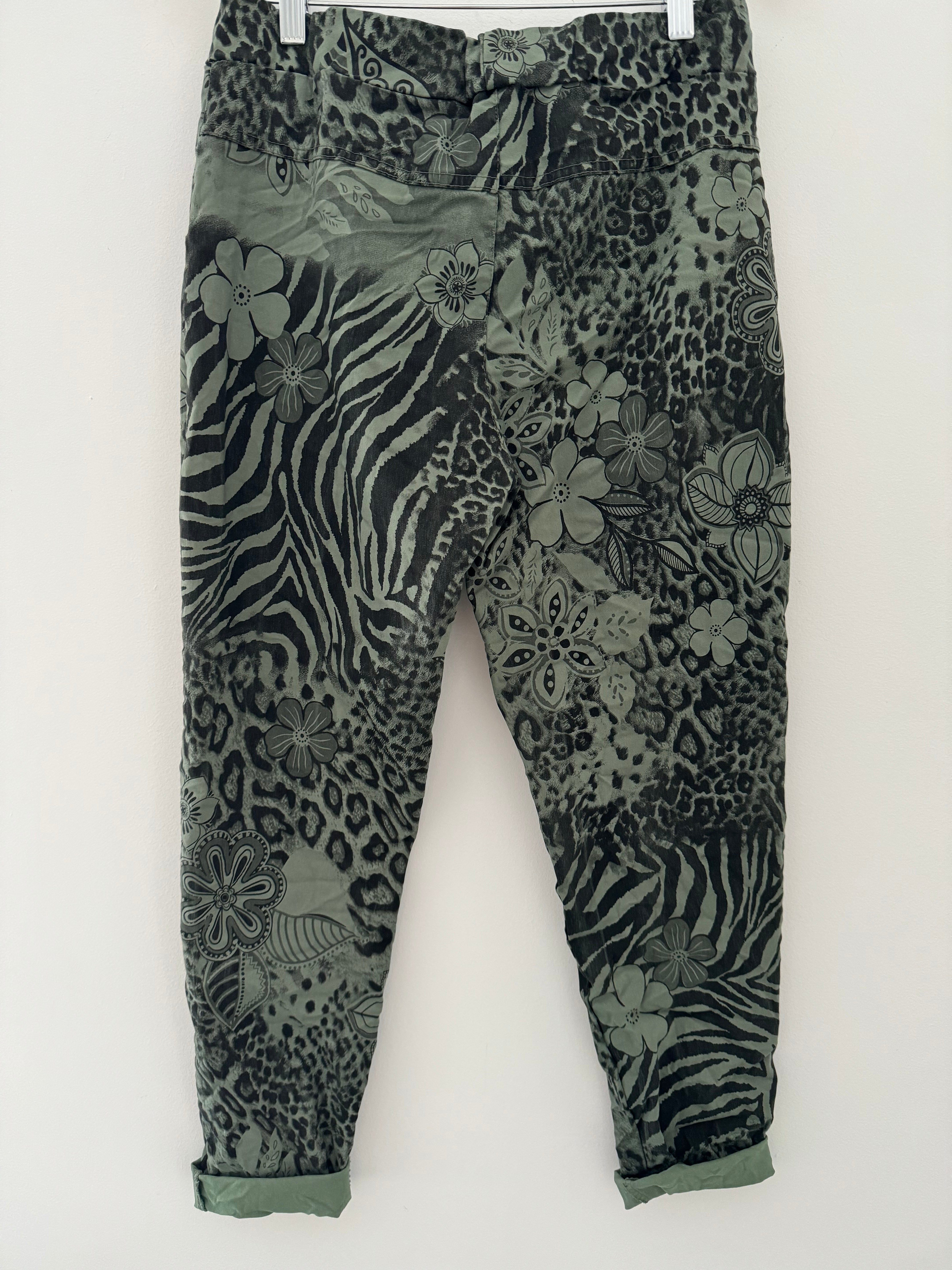 Floral Animal Print Slimfit Joggers in Khaki