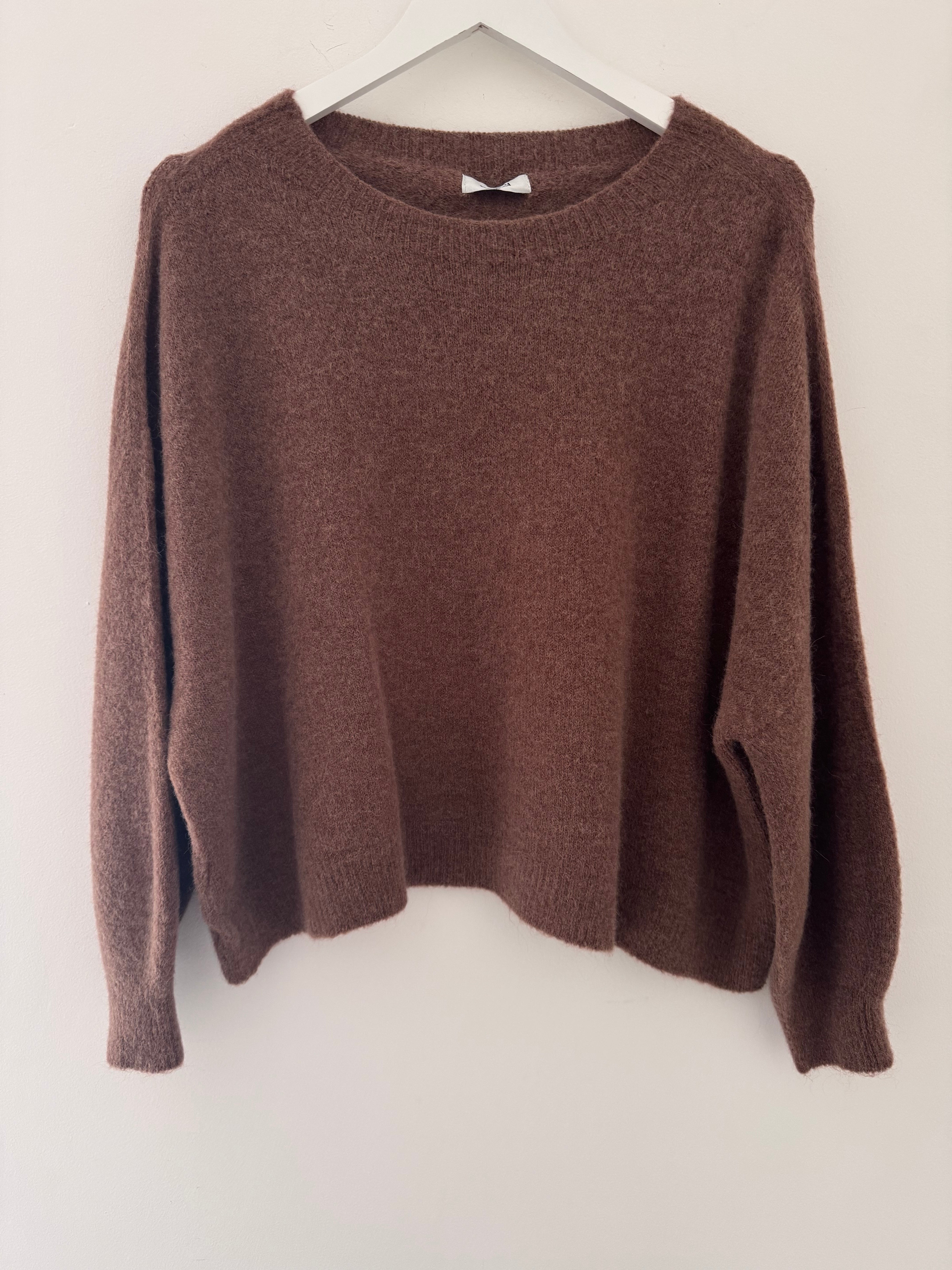 Luxe Slouchy Alpaca Jumper in Hazlenut
