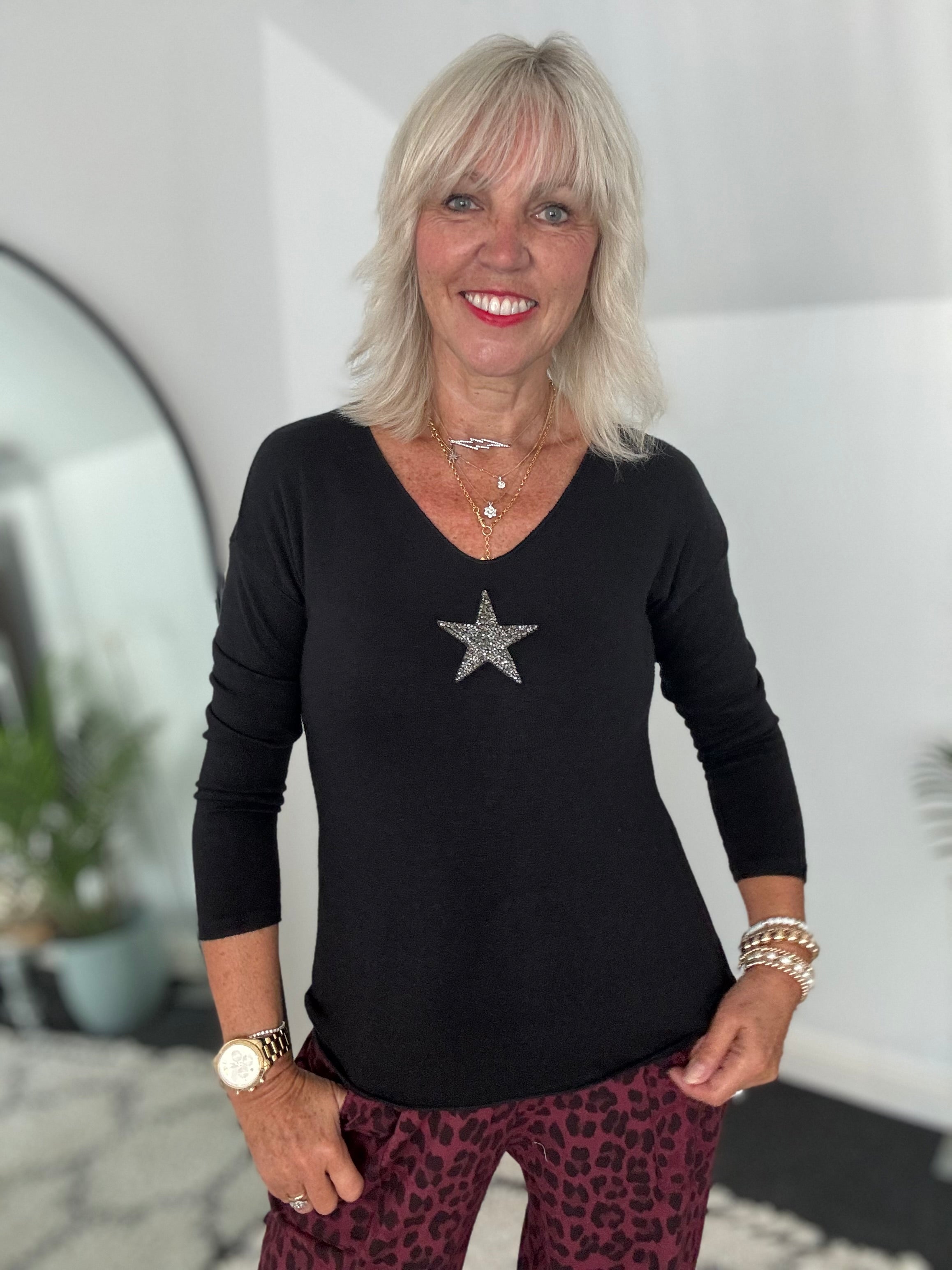 Slimfit Glitter Star Jumper in Black