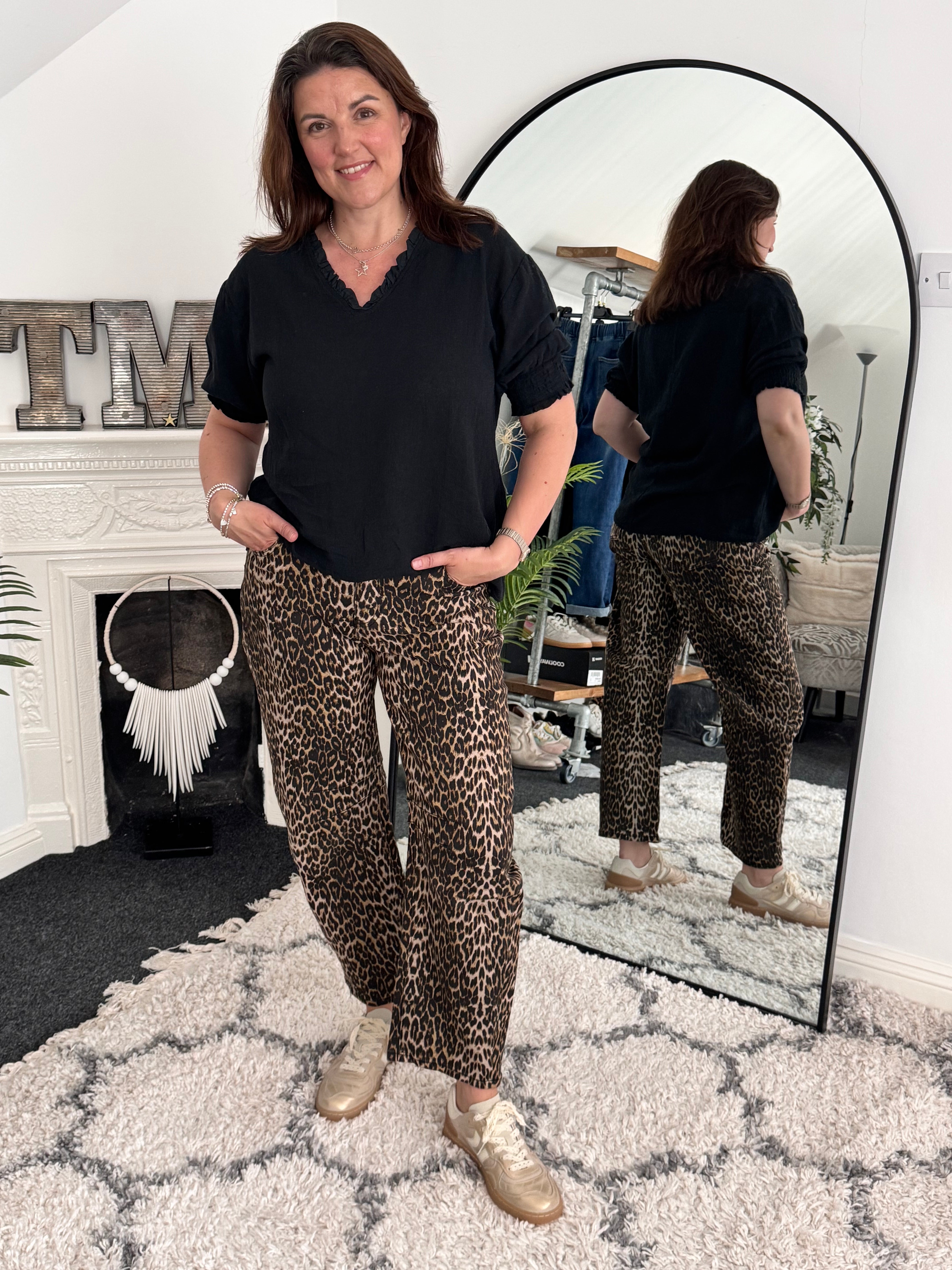 Barrel Leg Jeans in Leopard