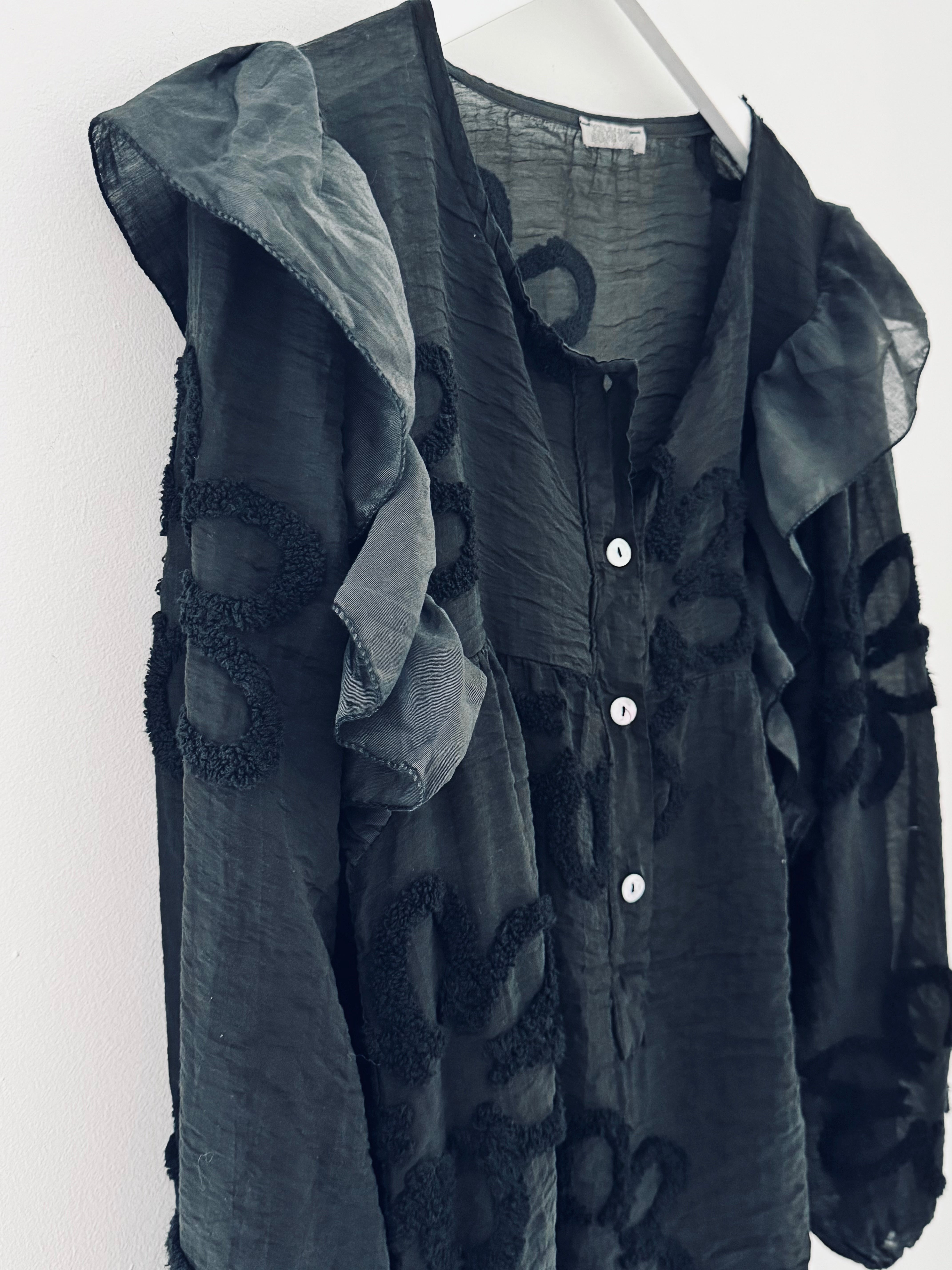 Textured Floral Design Shirt in Black