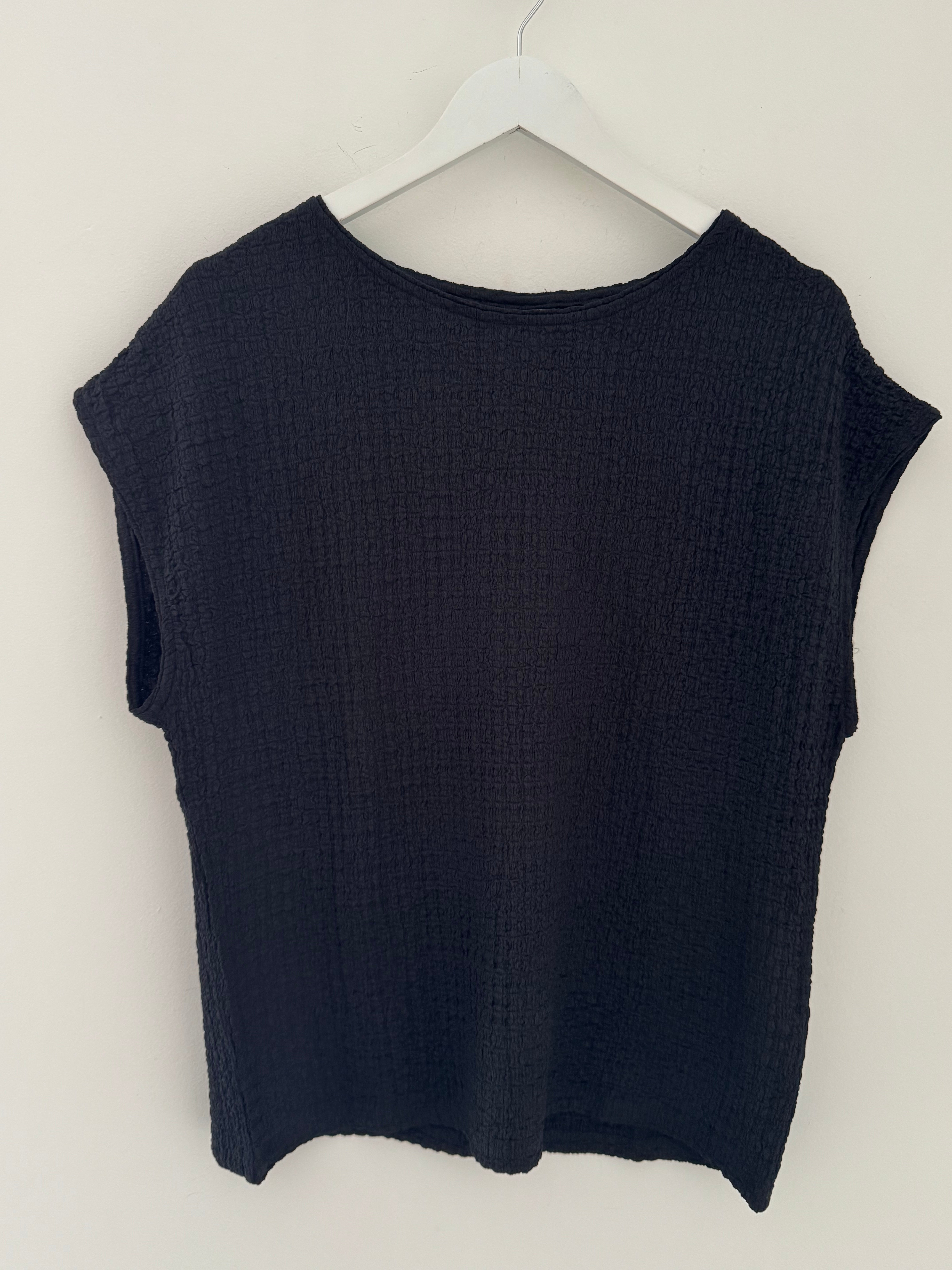 Textured Stretch Crepe Top in Black