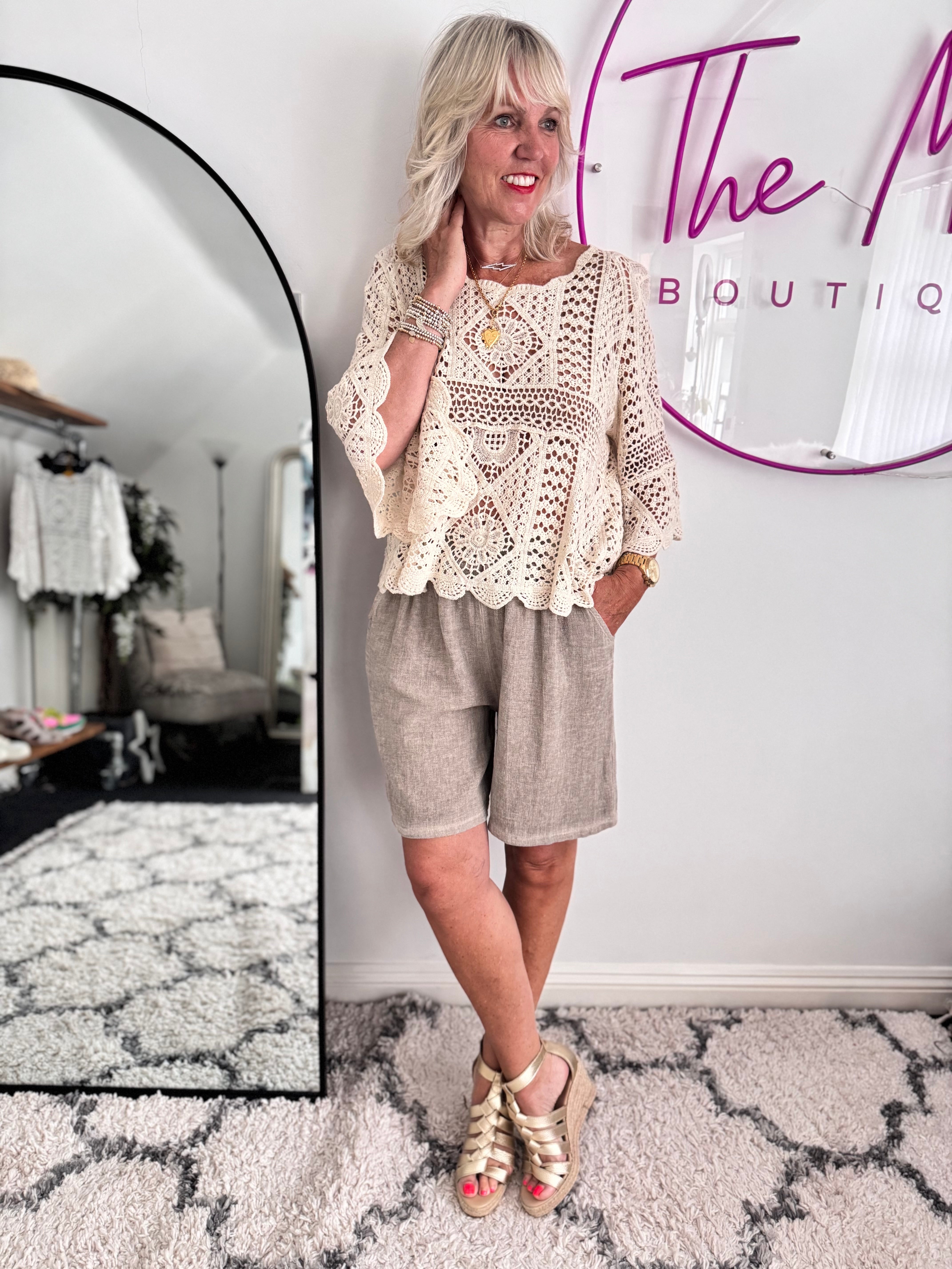 Linen & Cotton Shorts in Mocha