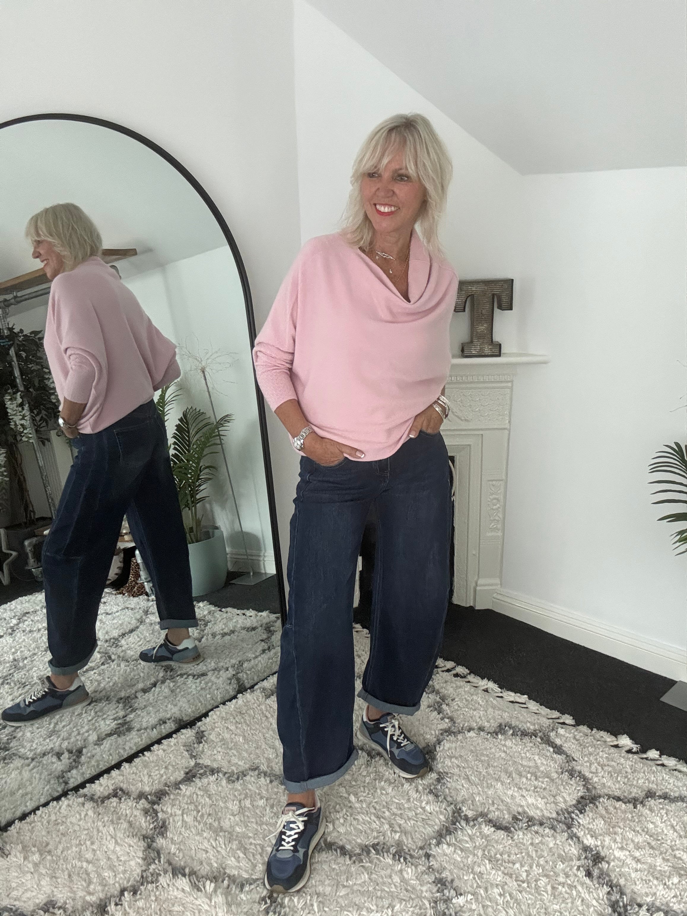 Barrel Leg Jeans in Deep Denim