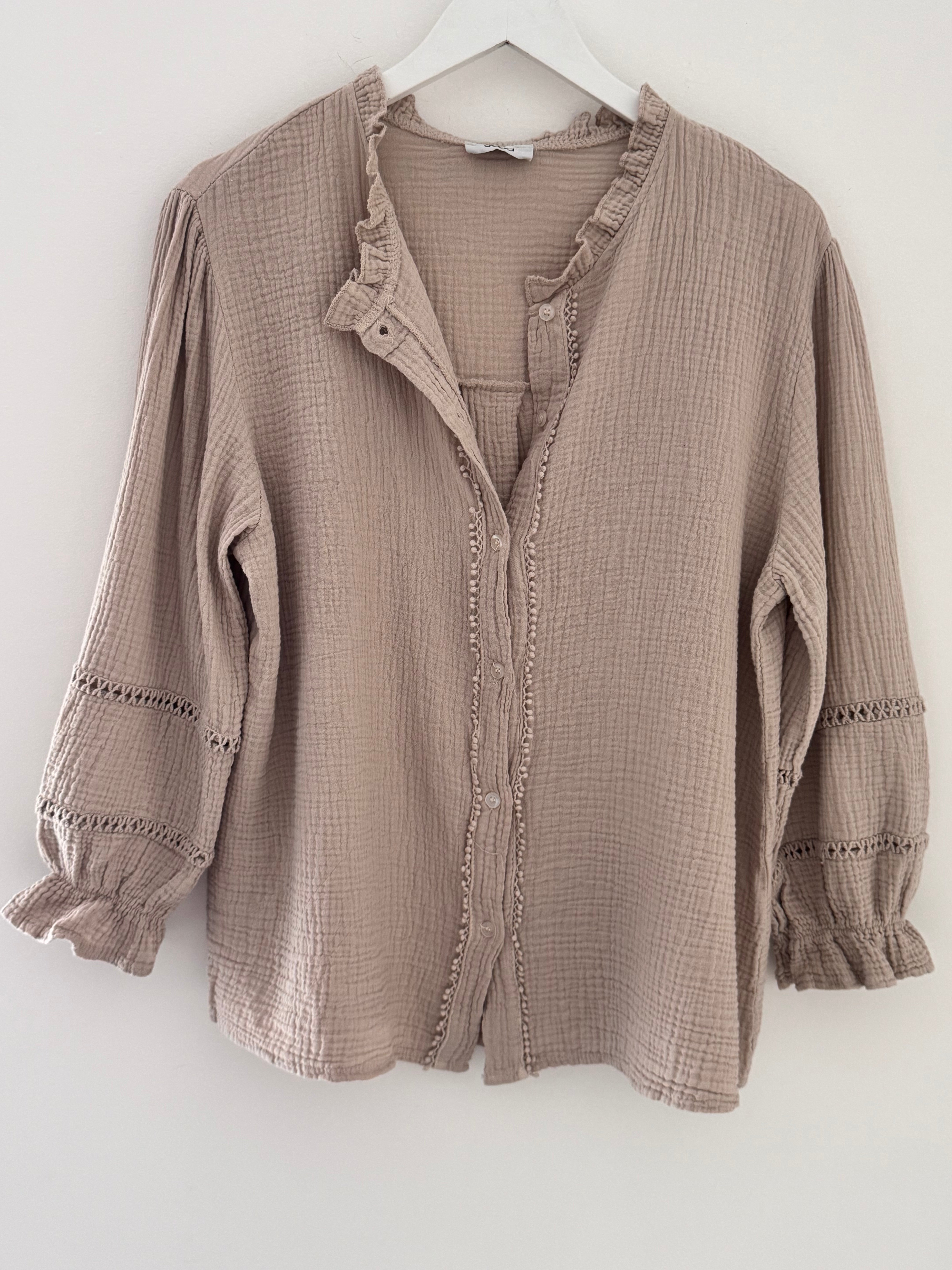Detailed Cheesecloth Shirt in Stone