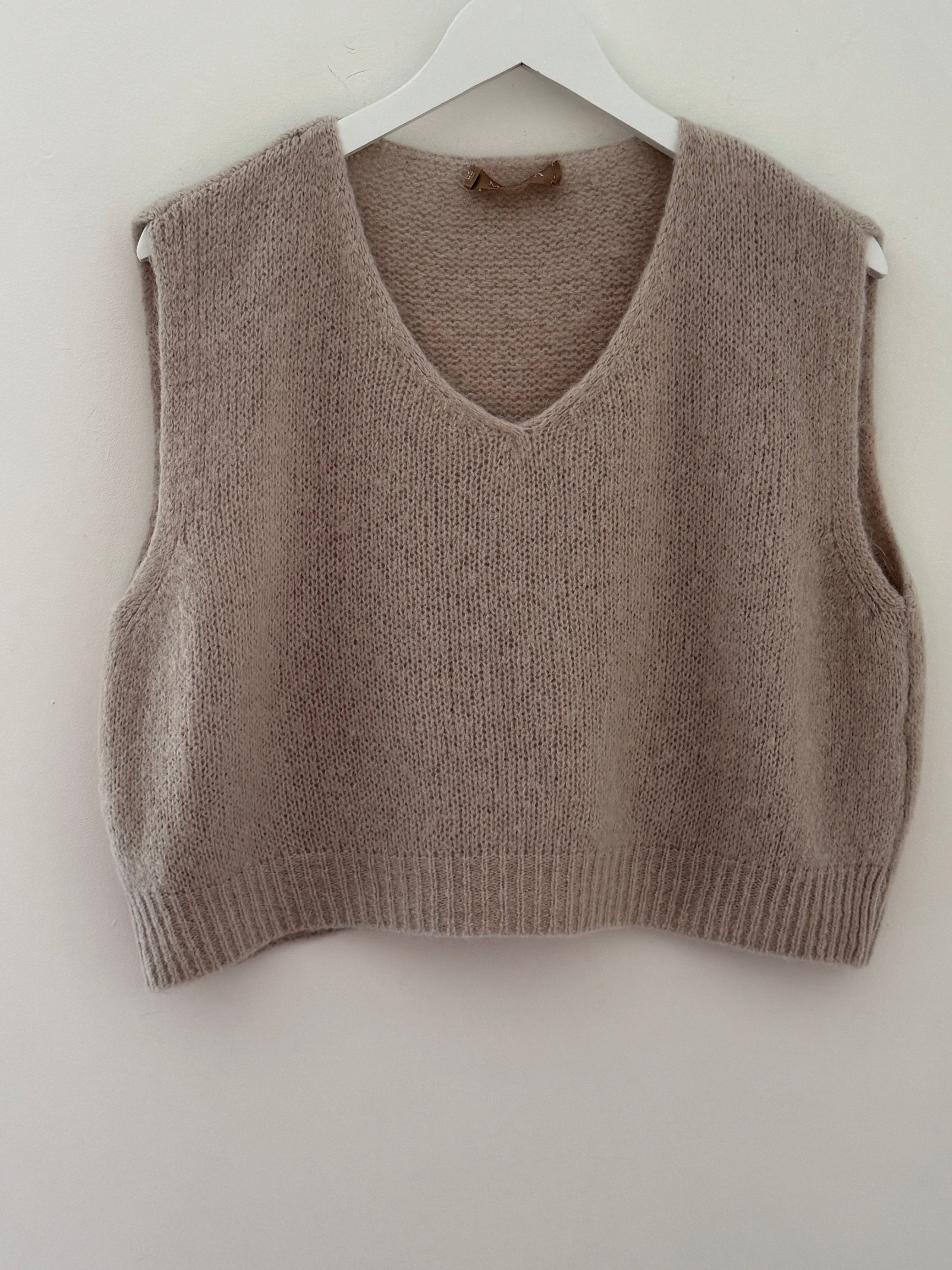 Neat Mohair Tank in Stone