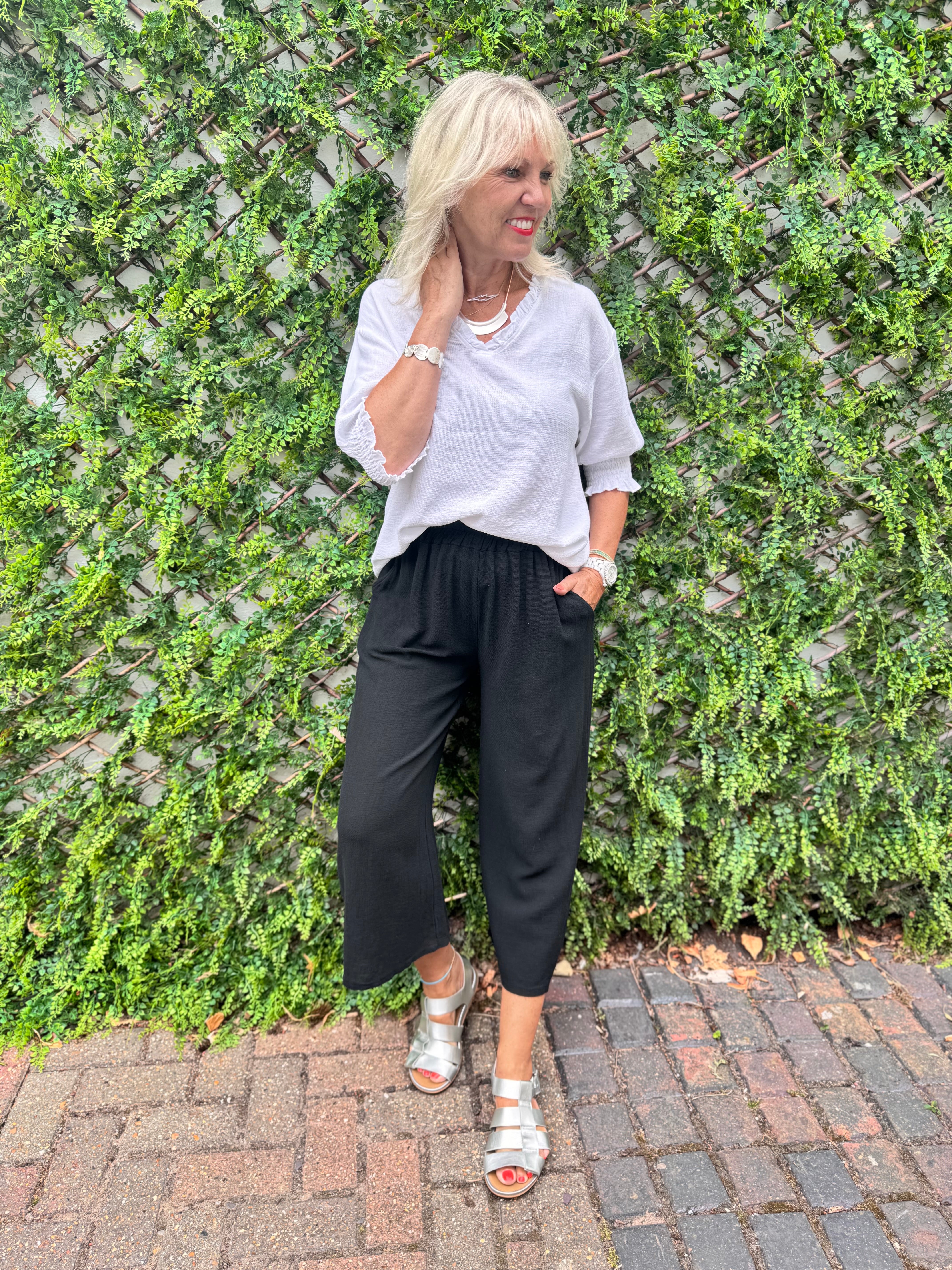 Linen & Cotton Crop Trousers in Black