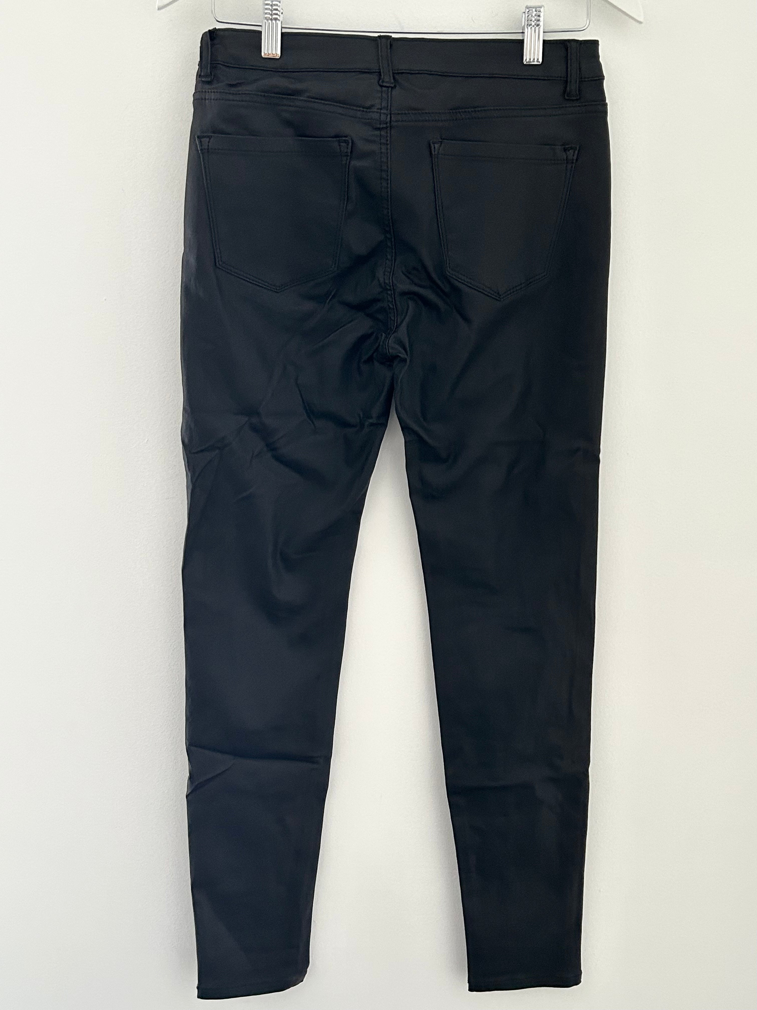 Button Jeans in Waxed Black