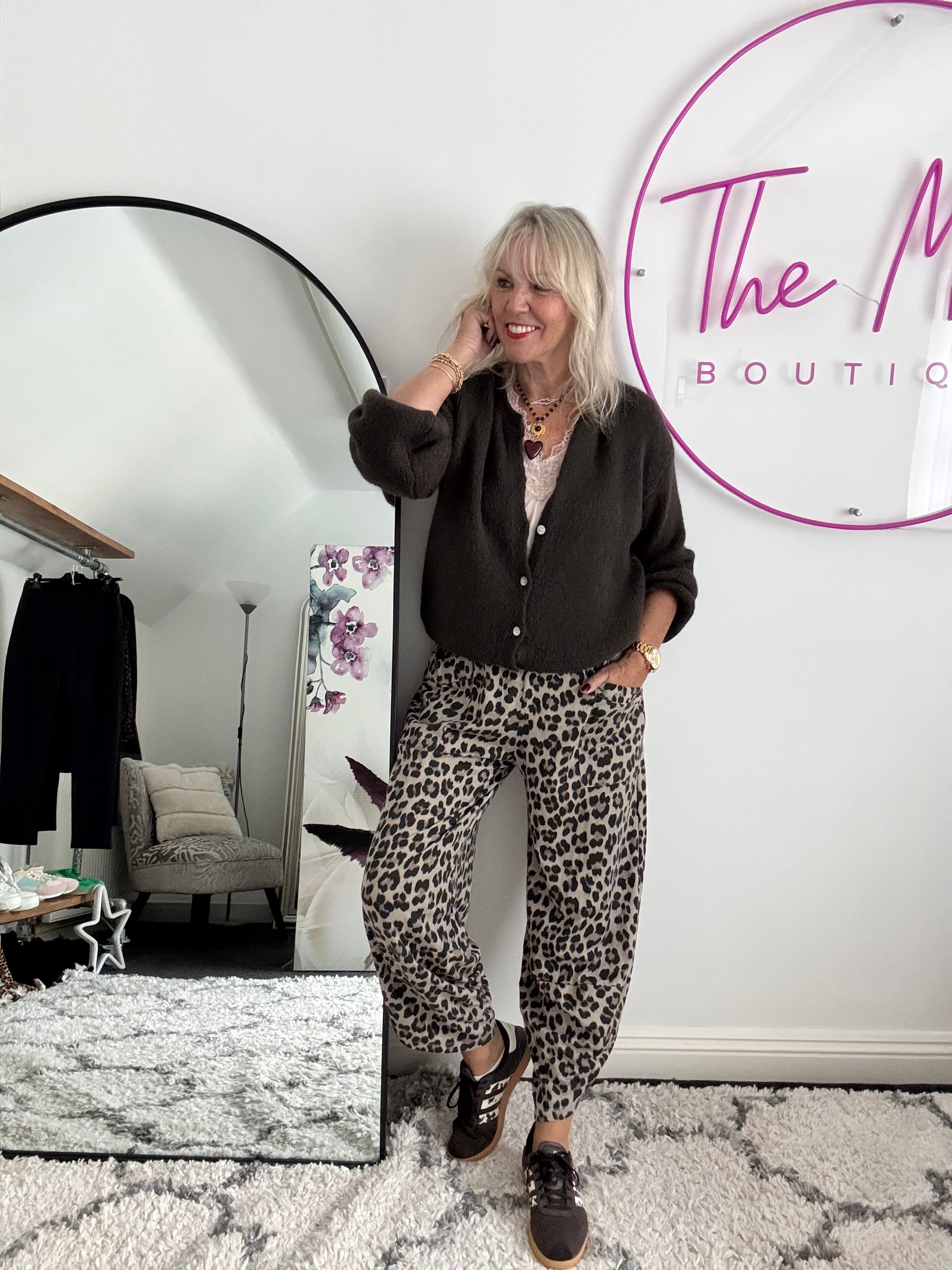 Barrel Stretch Trousers in Latte Leopard