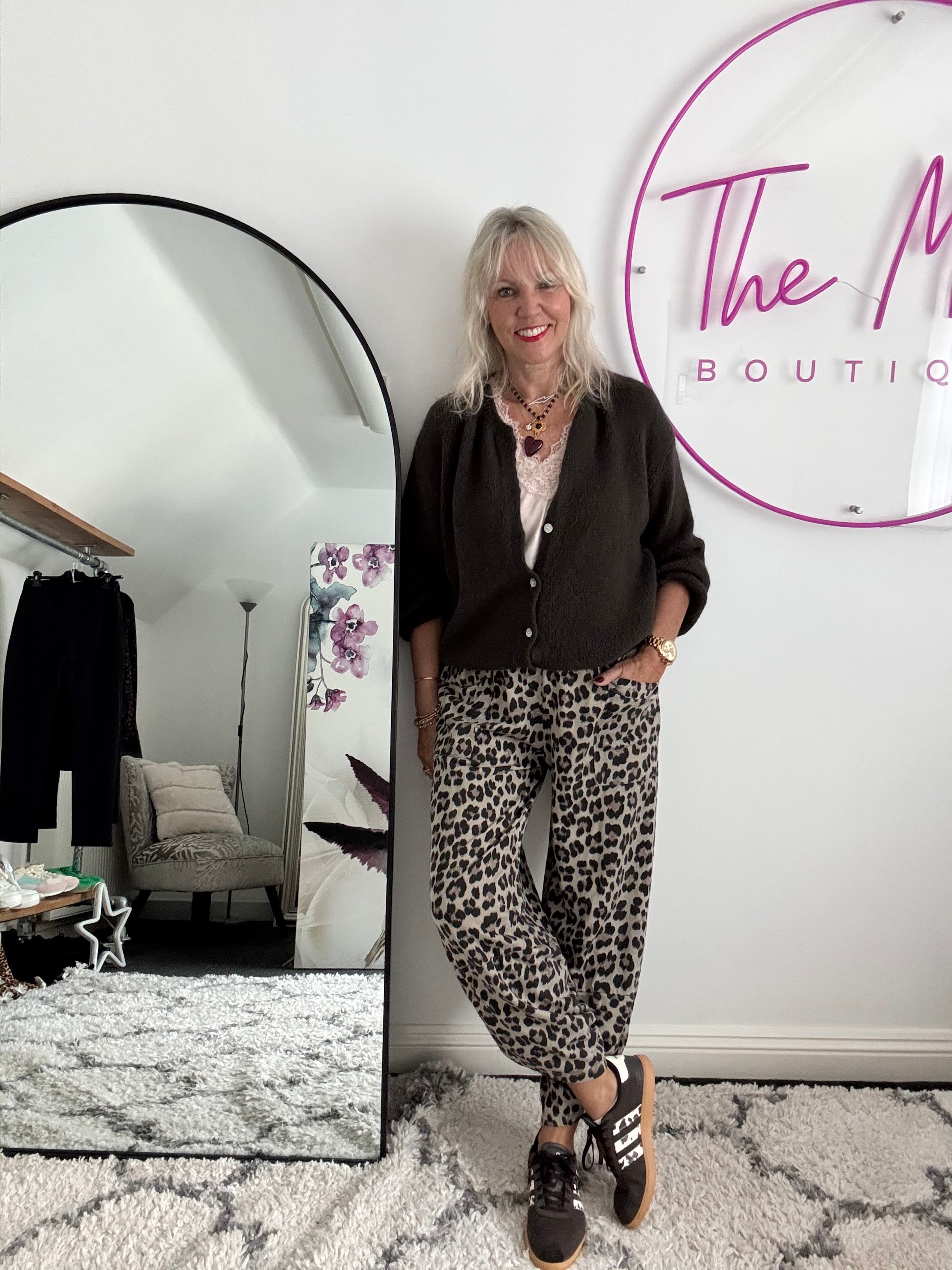 Barrel Stretch Trousers in Latte Leopard