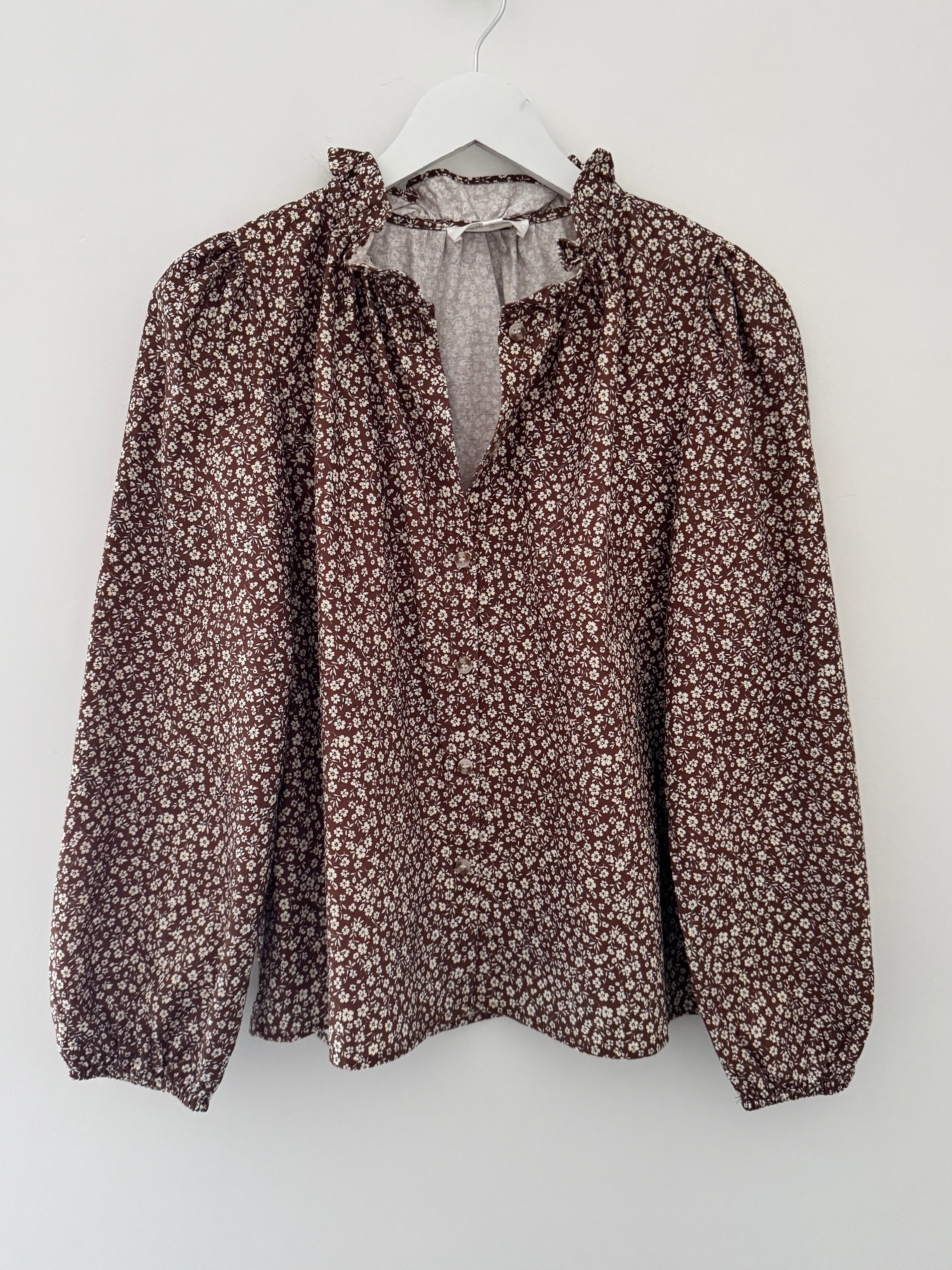 Ditsy Print Shirt in Chocolate