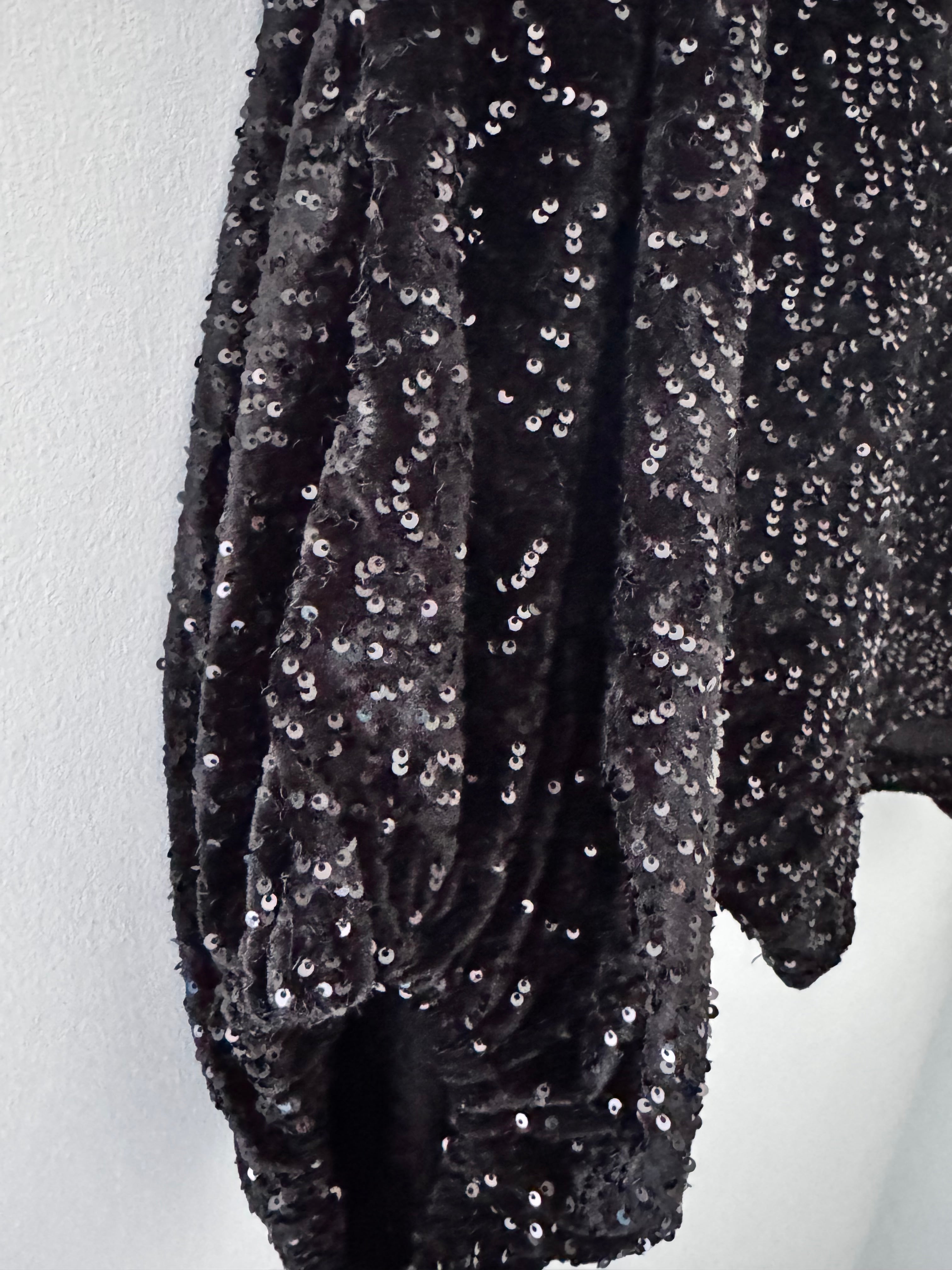 Sequin Velvet Top in Black