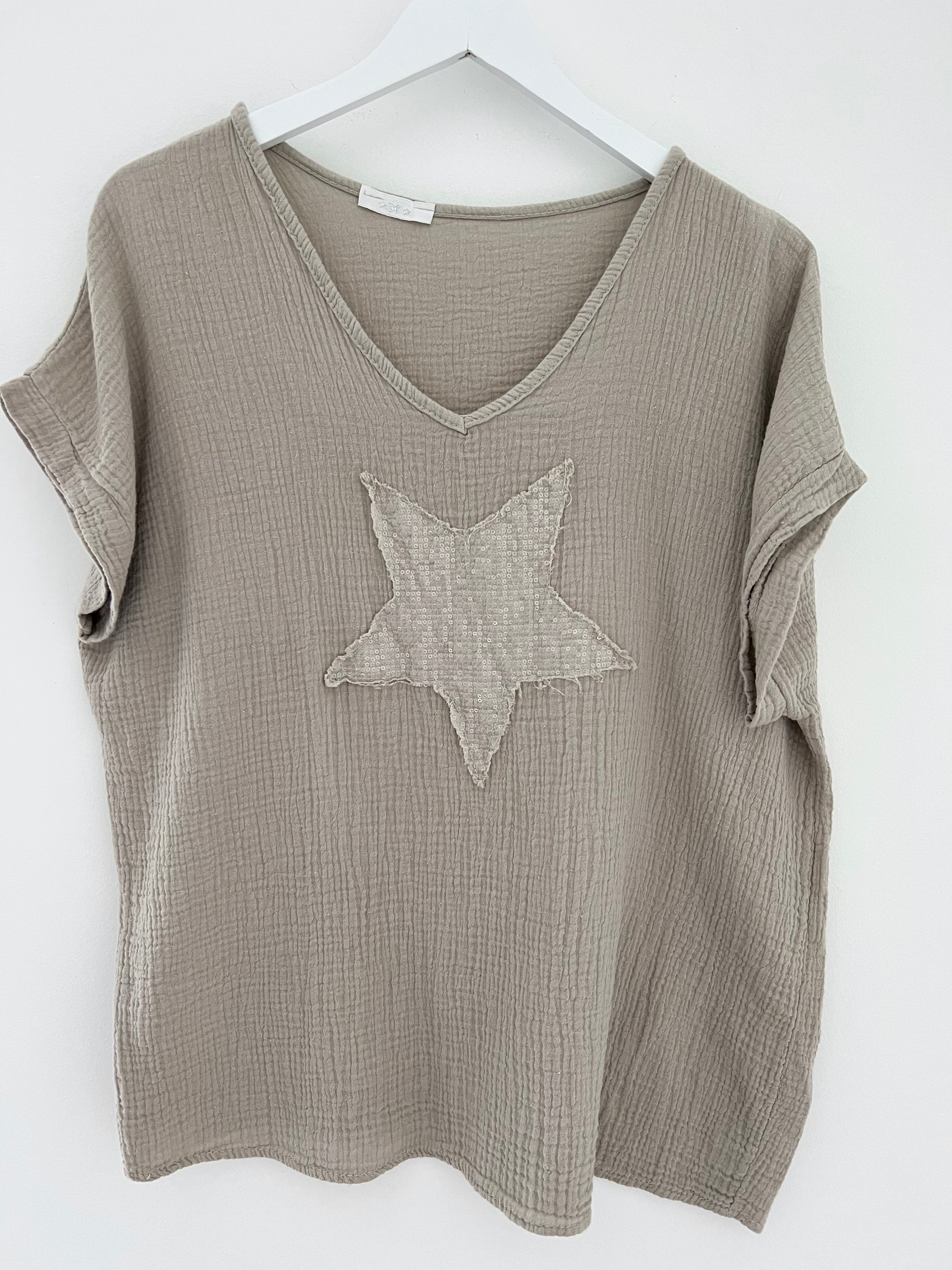 Cheesecloth Star Top in Stone