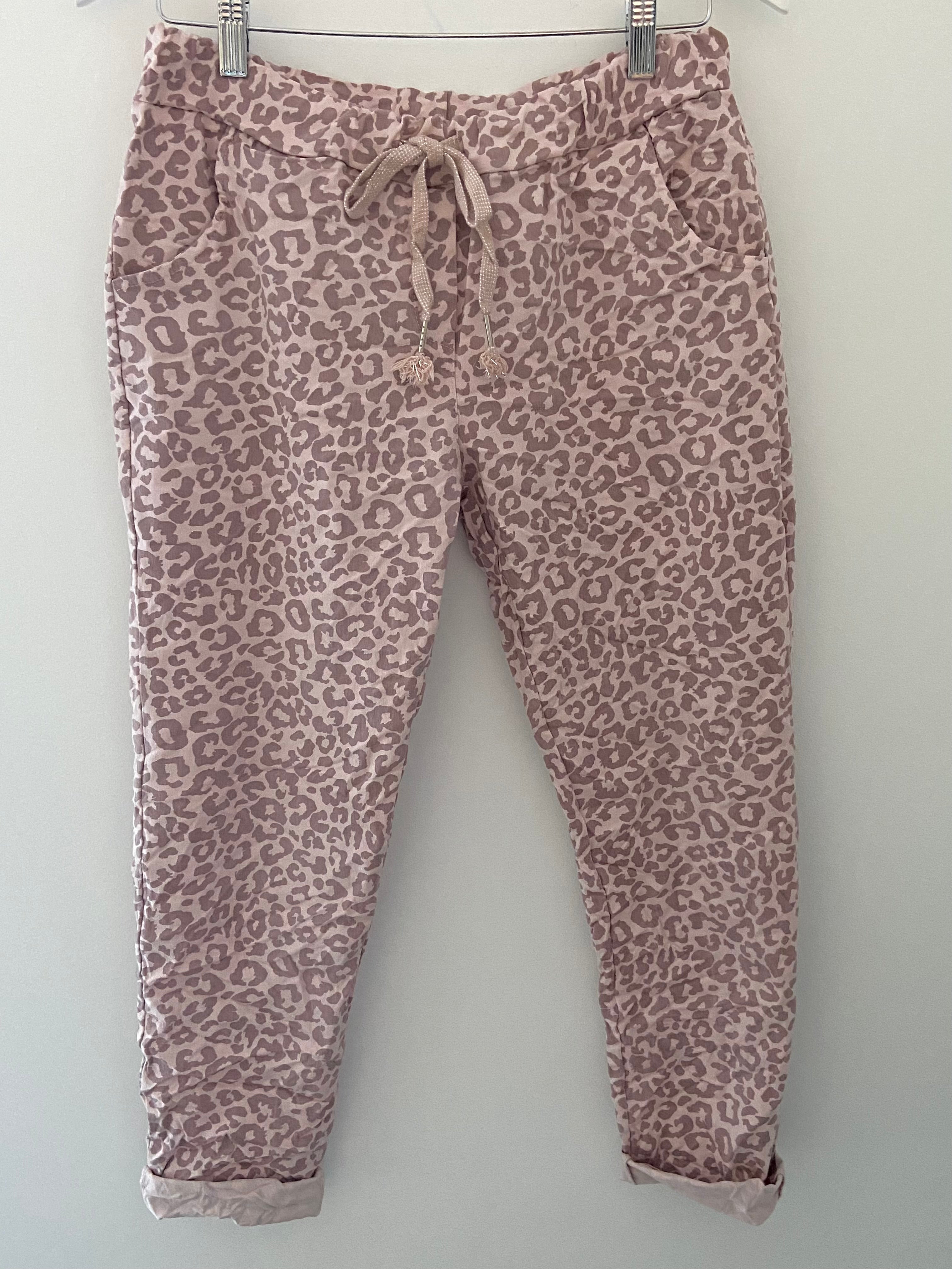 Slimfit Cotton Stretch Joggers in Pink Leopard