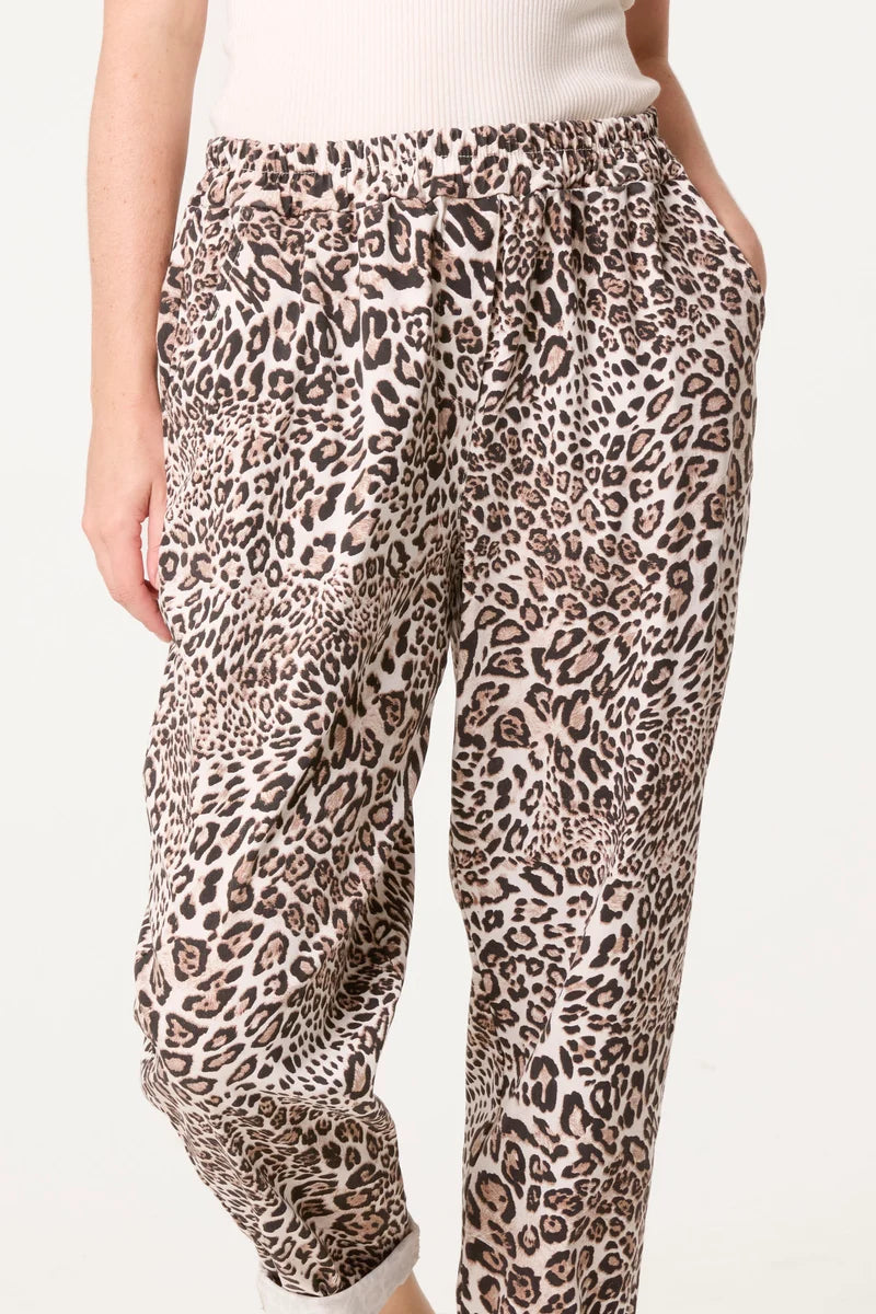 Super Stretch Loose Joggers in Stone Leopard