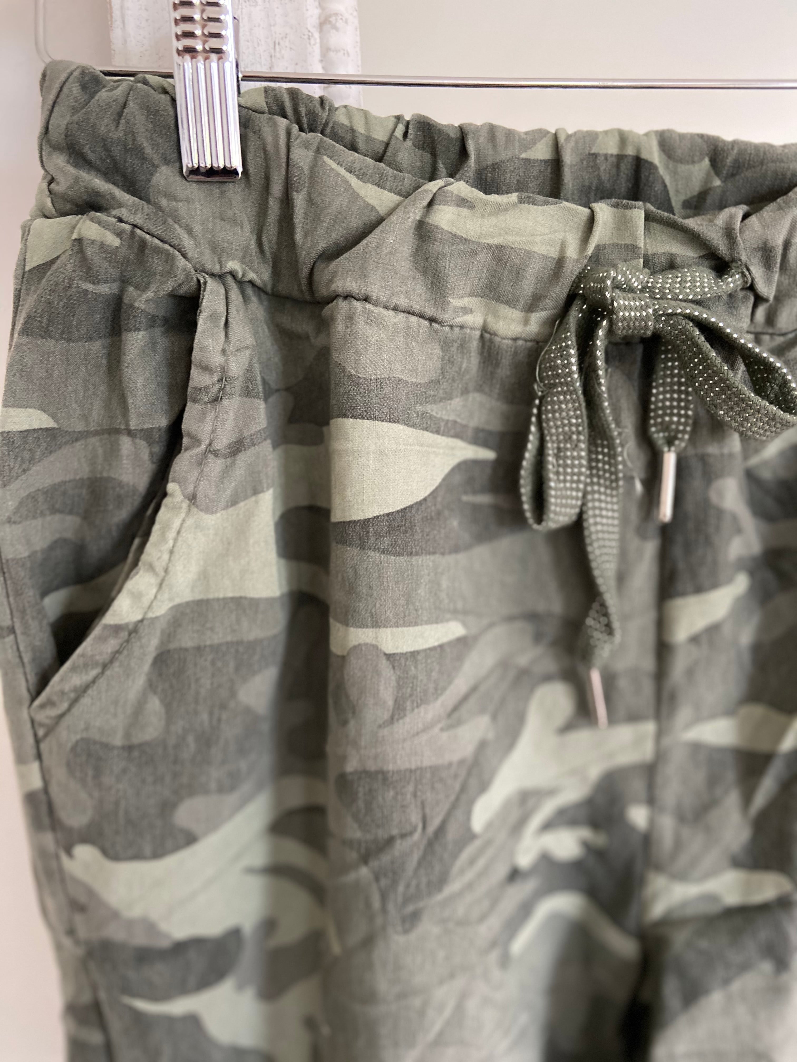 Super Stretch Joggers in Khaki Camo