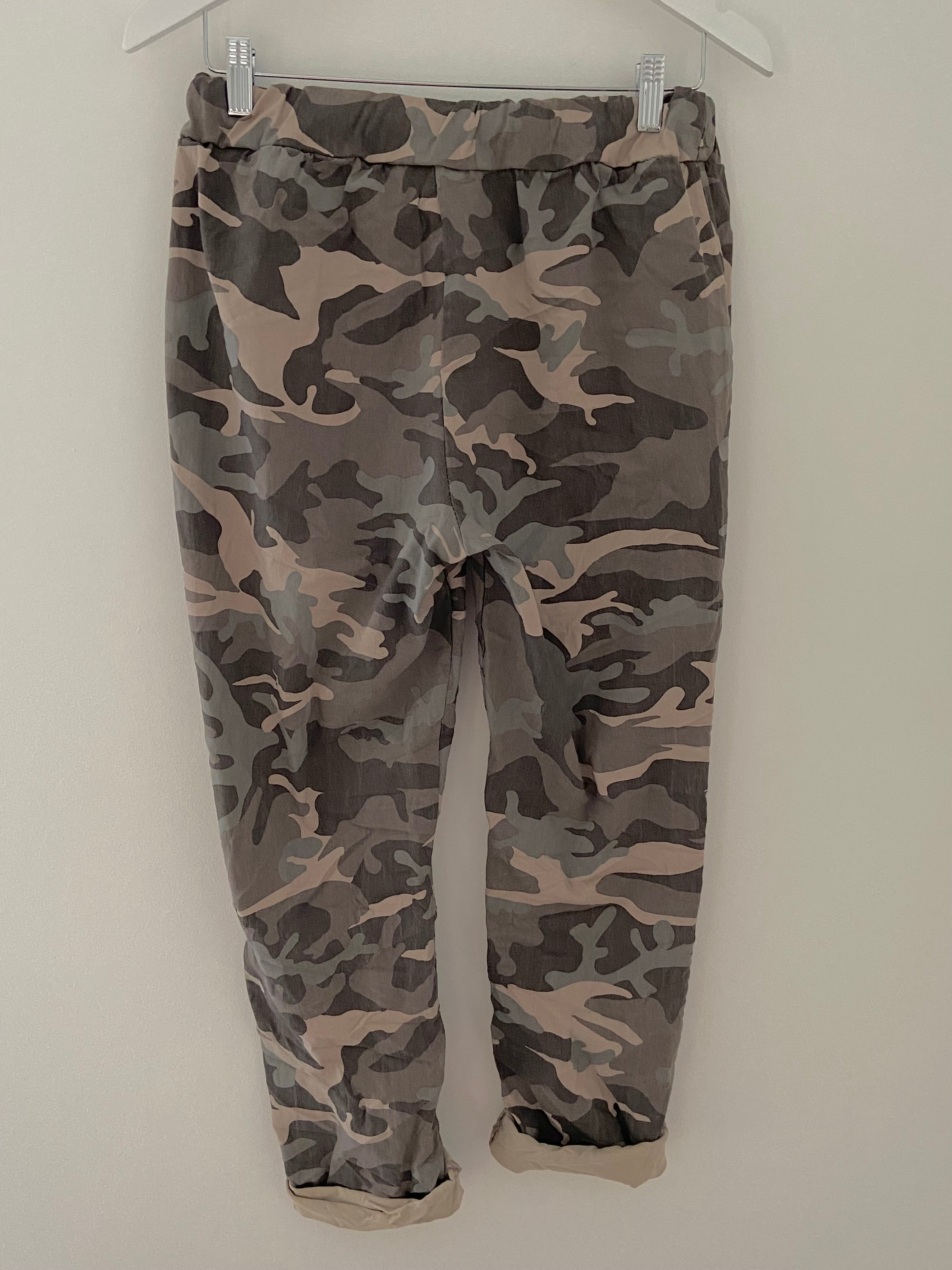 Super Stretch Joggers in Mocha Camo