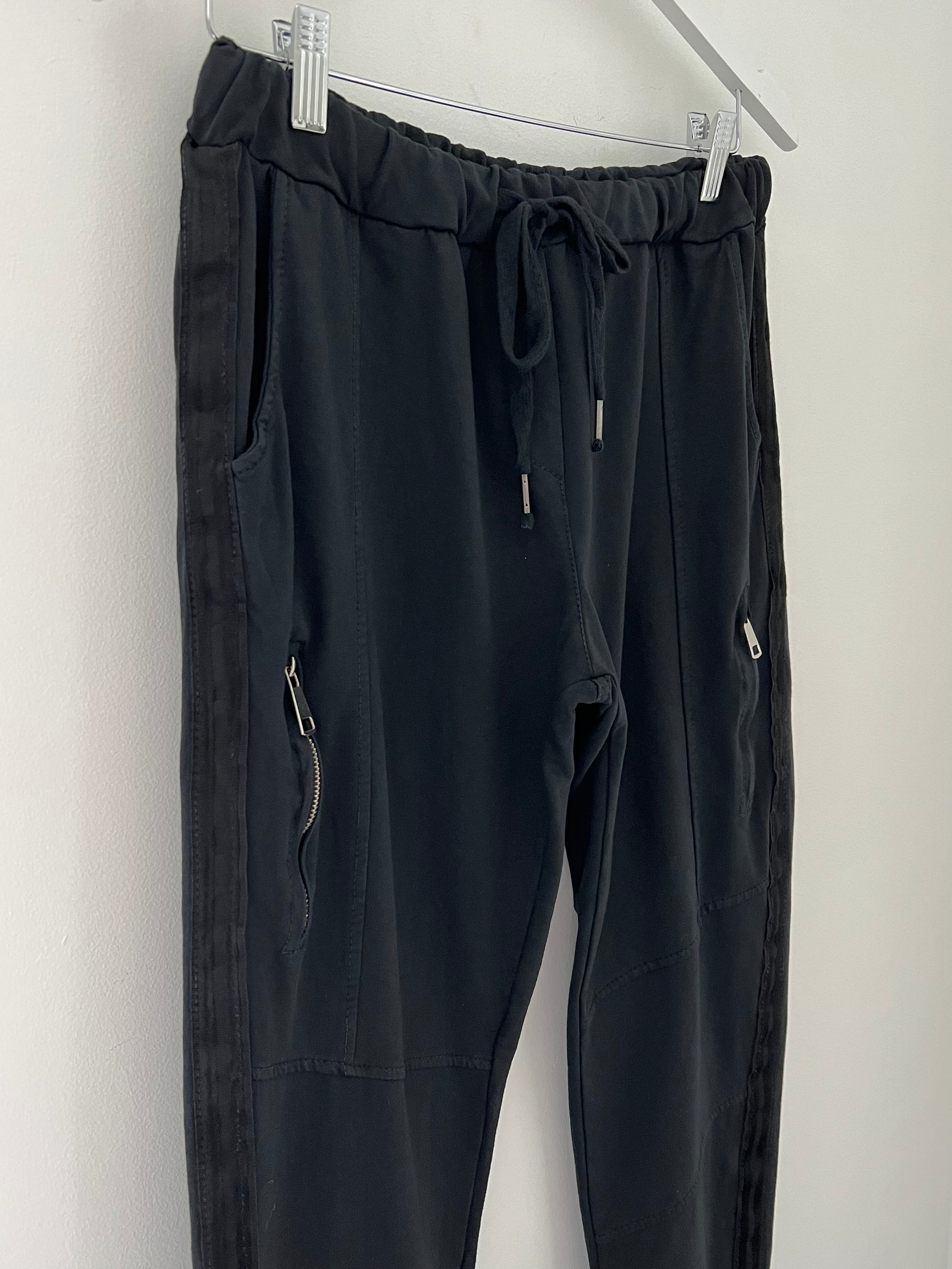 Jersey Stretch Joggers in Black