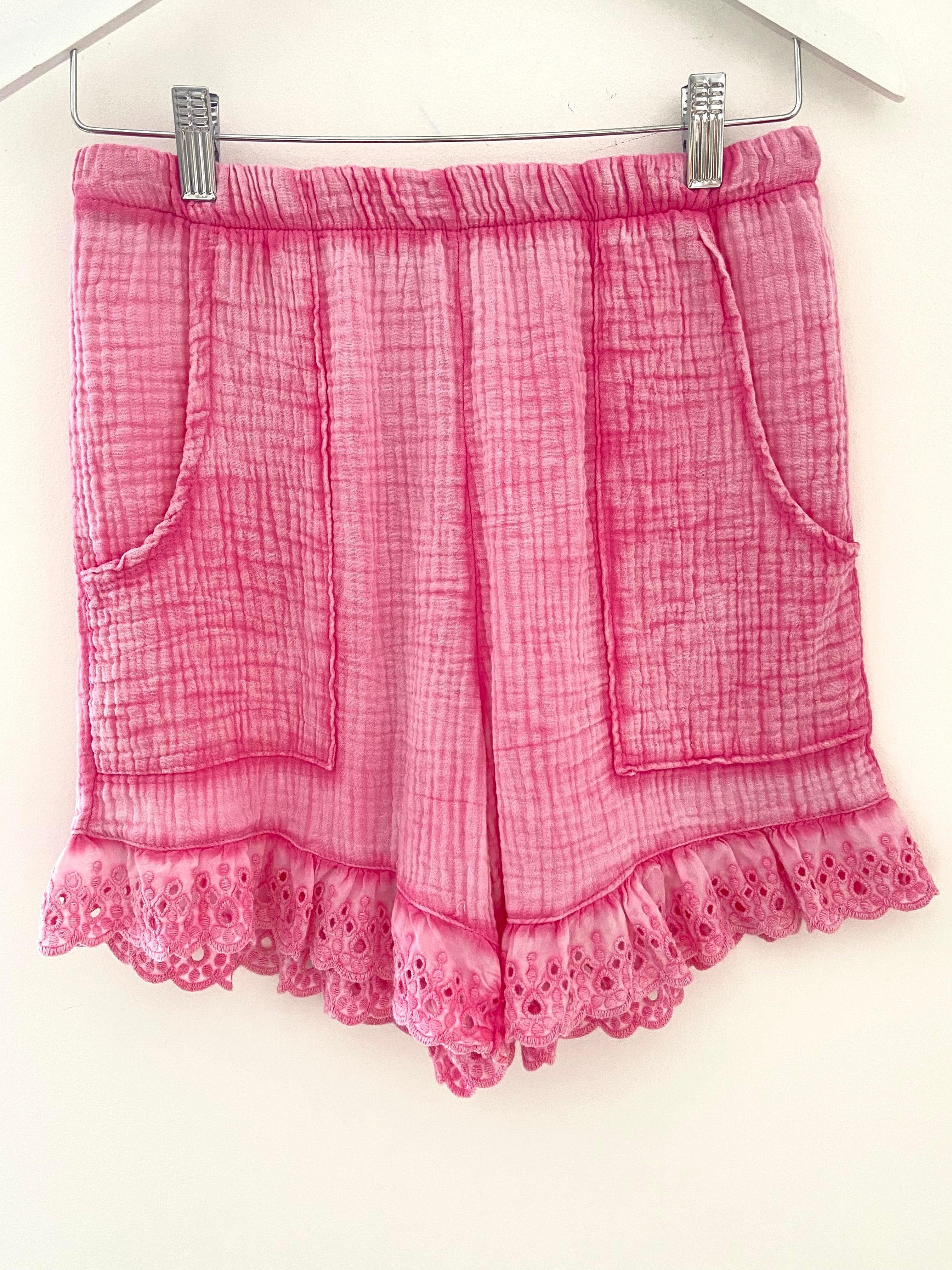 Cheesecloth Shorts in Pink